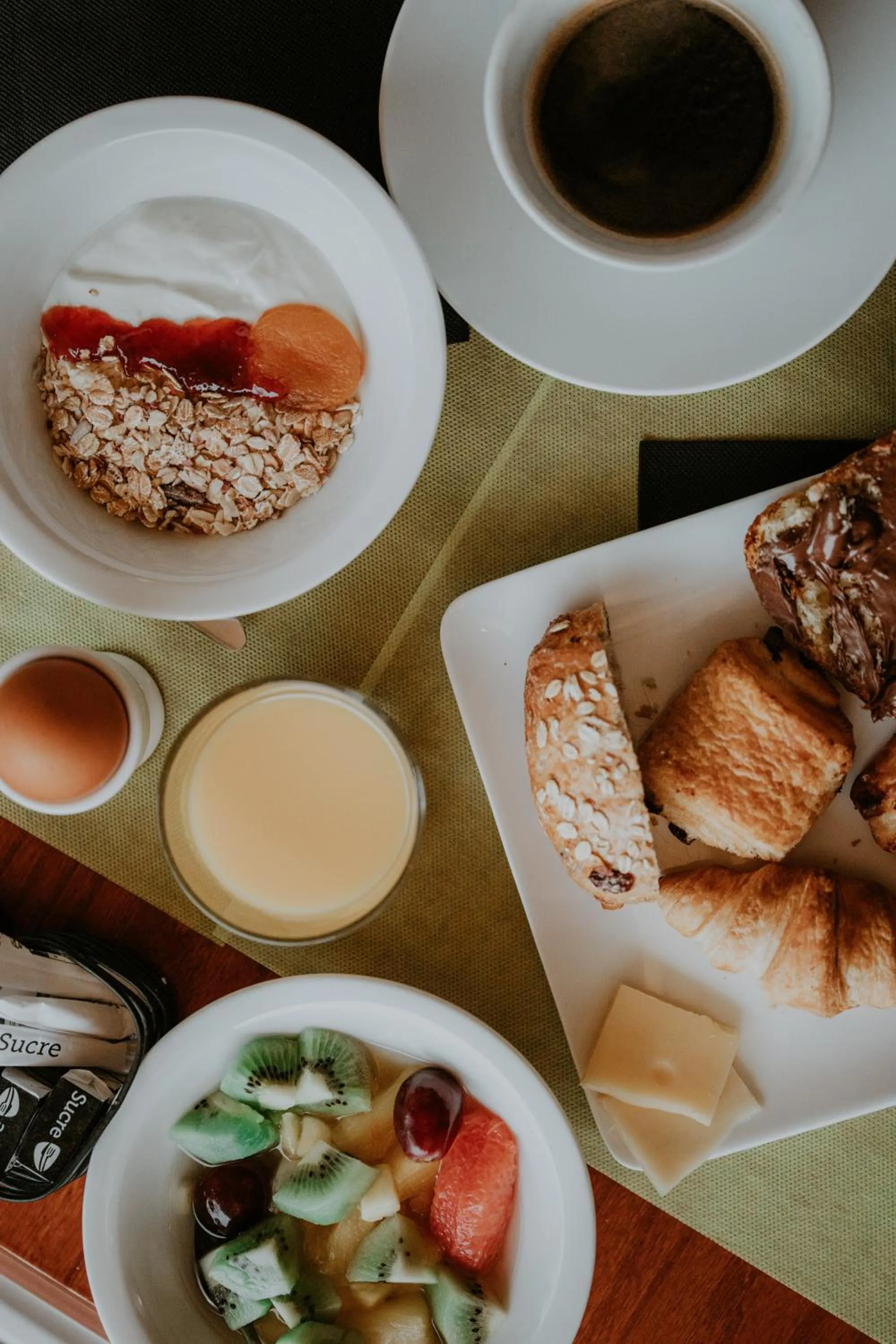 Breakfast in Brit Hotel Le Parc Vichy