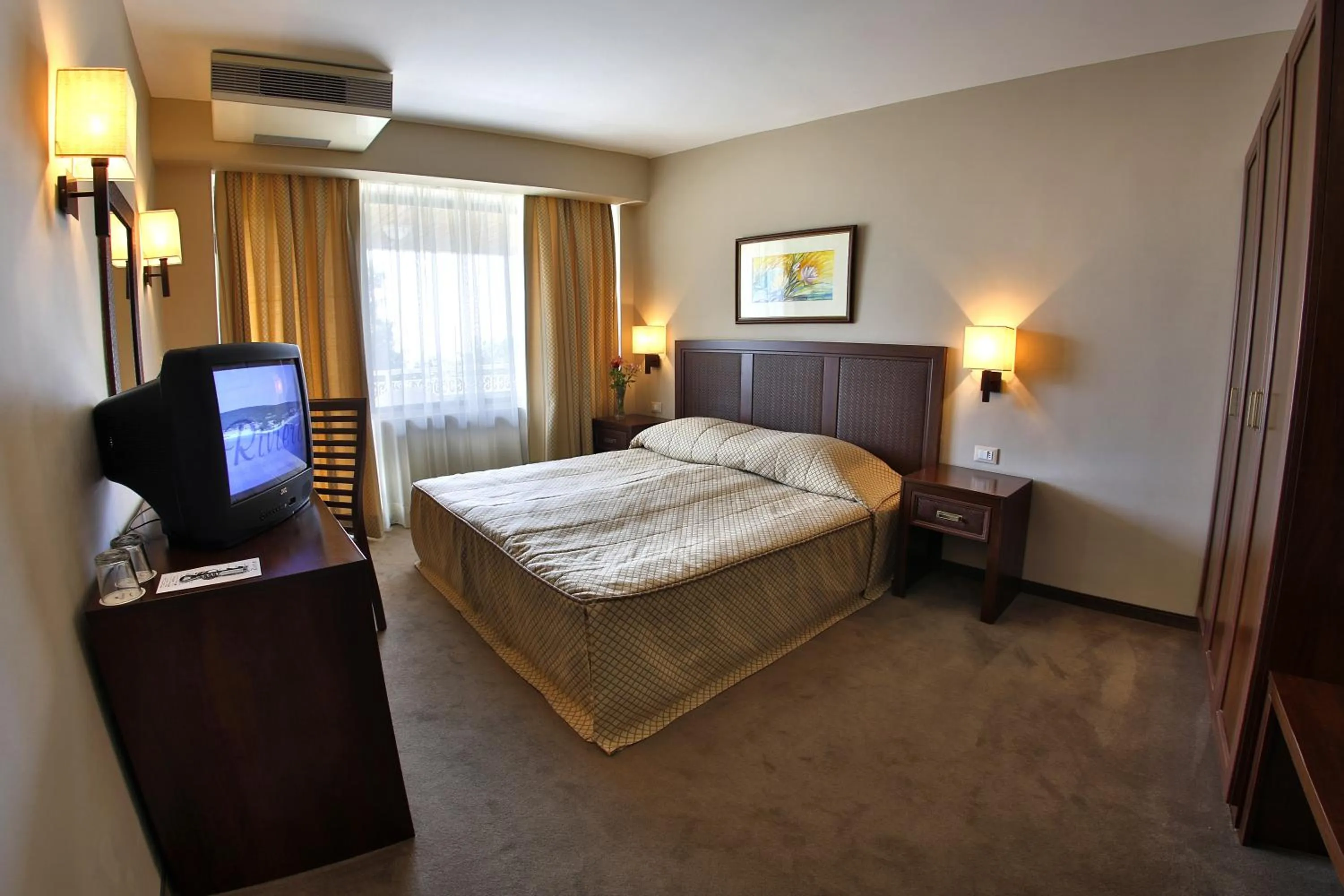 Bedroom, Bed in HVD Lotos Hotel