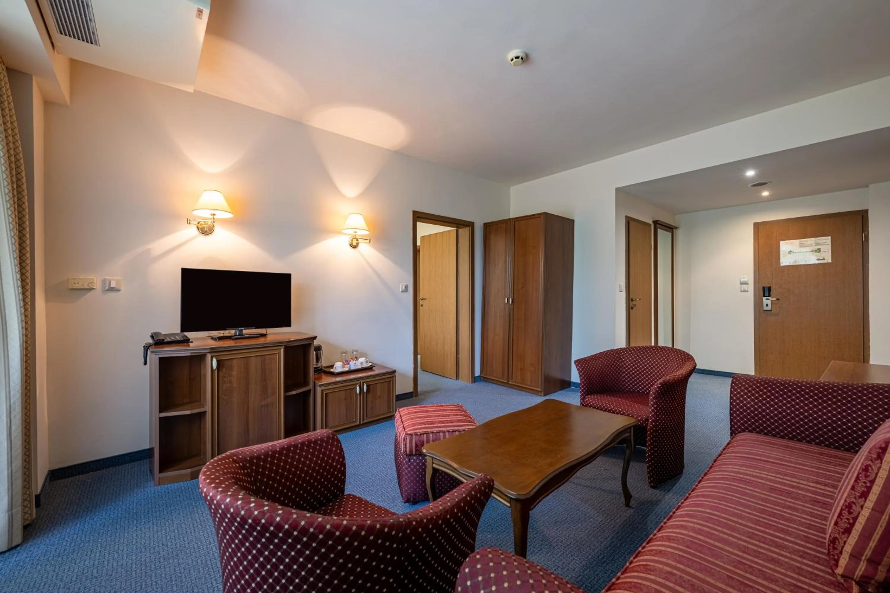 Living room in HVD Lotos Hotel - Private Beach & Free Parking