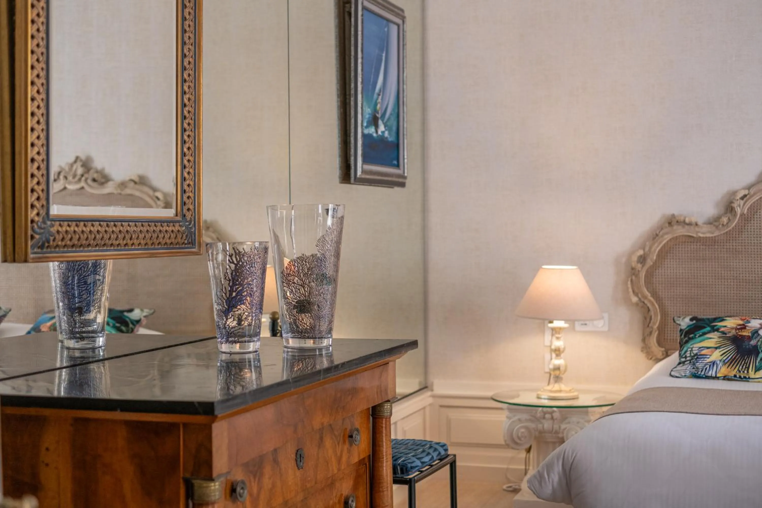 Bedroom, Bed in Chateau De Rochecotte