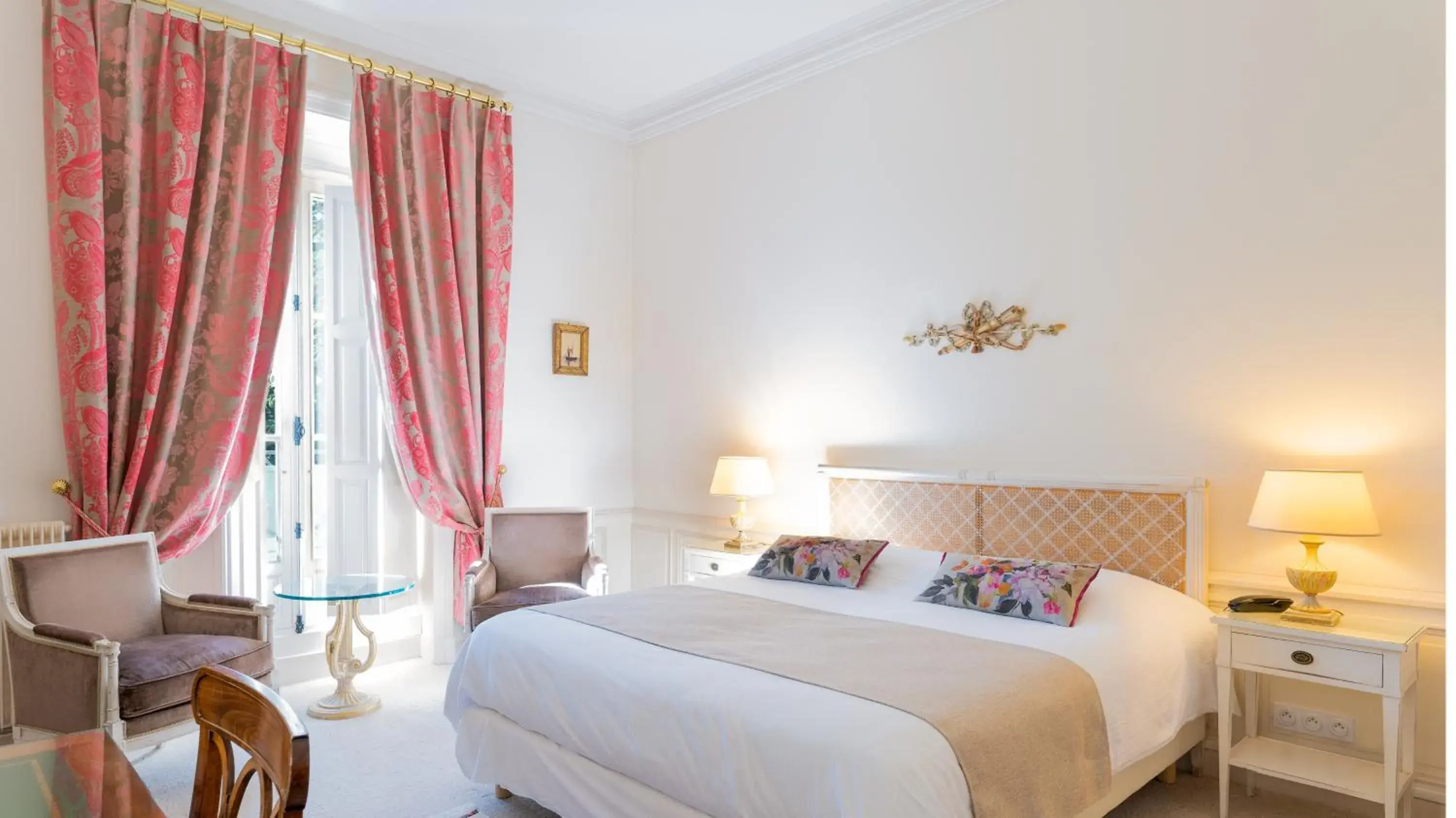 Grand Comfort Double Room in Chateau De Rochecotte Grand Comfort Double Room in Chateau De Rochecotte