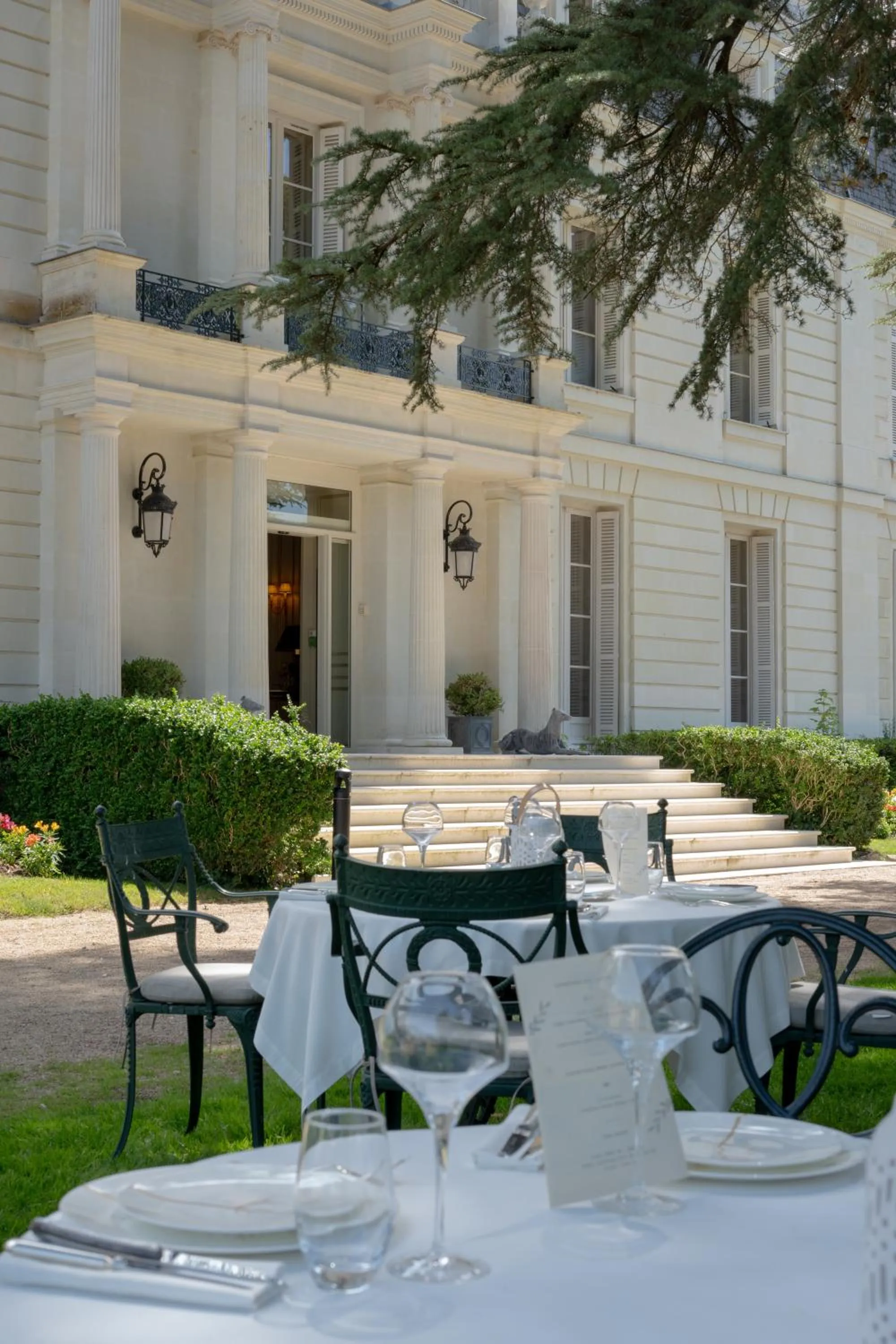 BBQ facilities in Chateau De Rochecotte