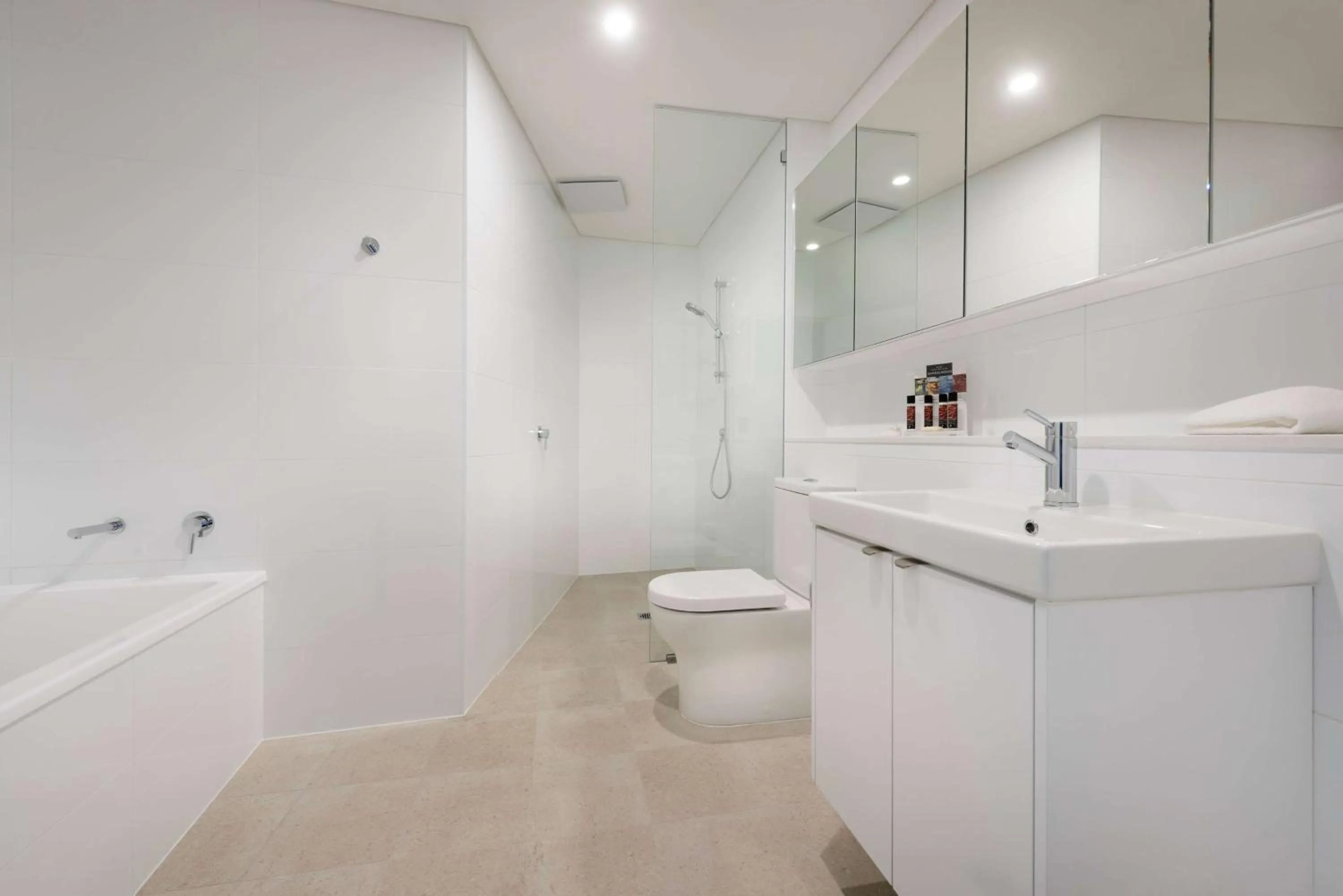 Bathroom in Ramada by Wyndham VetroBlu Scarborough Beach
