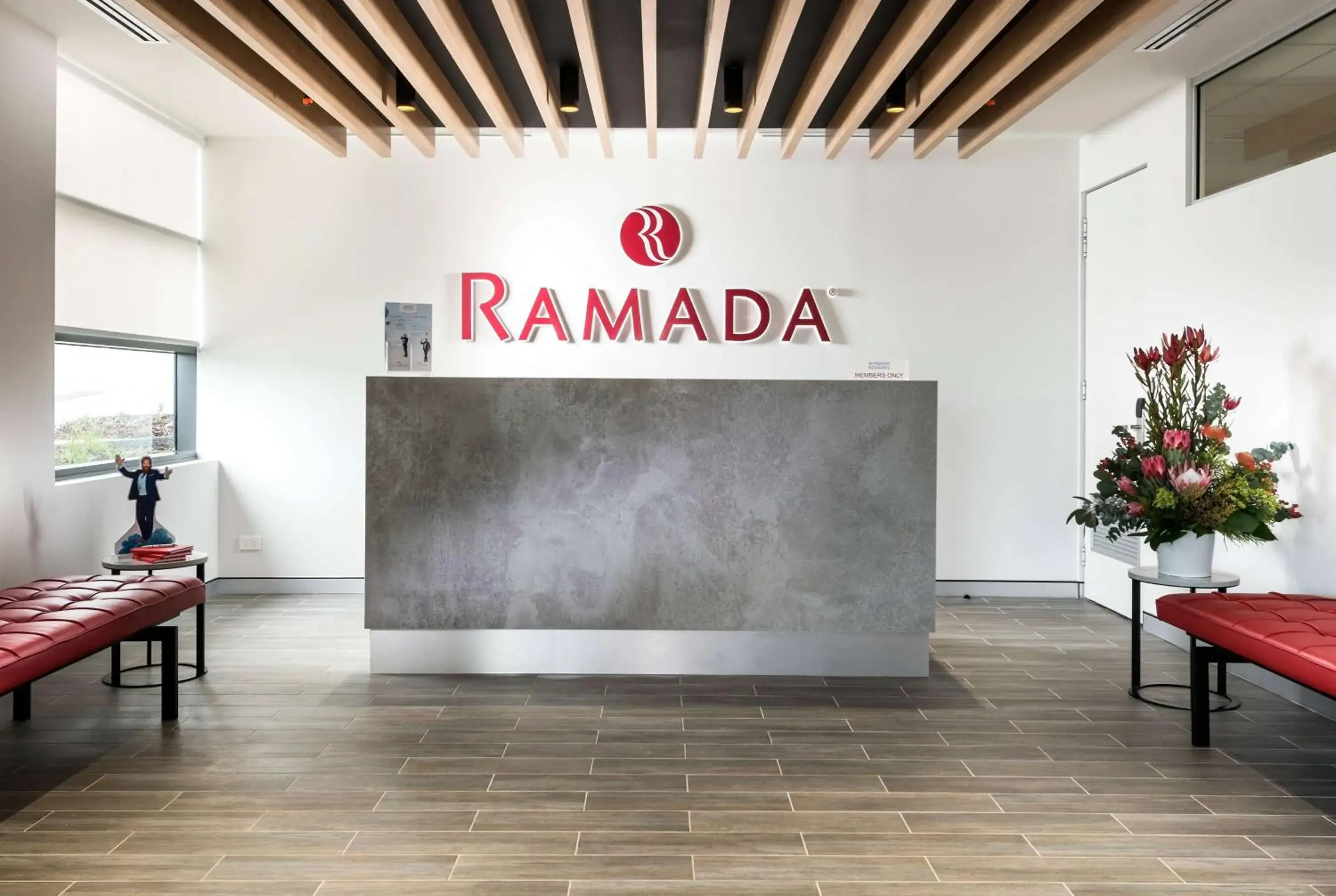 Lobby or reception in Ramada by Wyndham VetroBlu Scarborough Beach Lobby or reception in Ramada by Wyndham VetroBlu Scarborough Beach