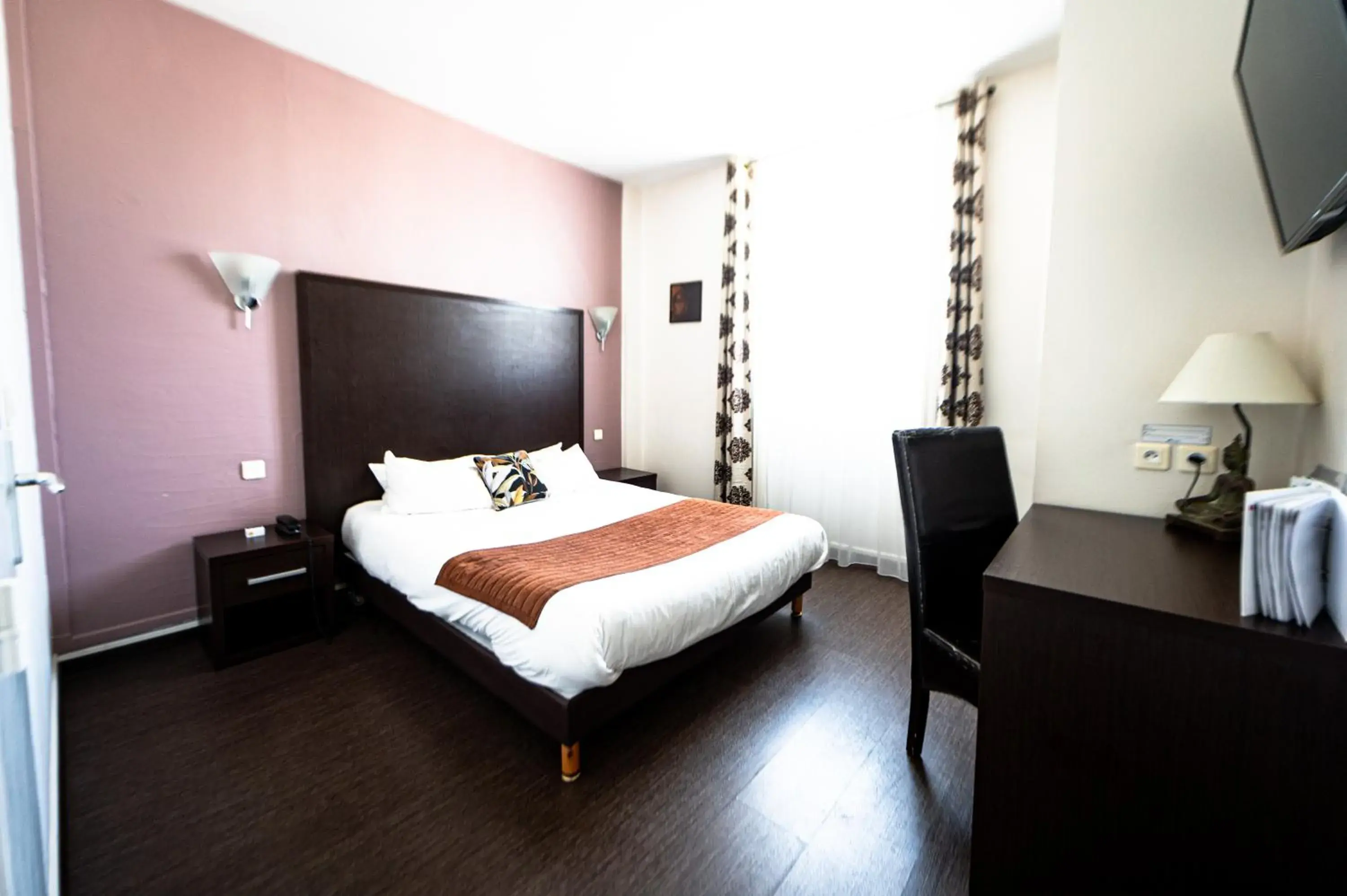 Double Room with Street View in Brit Hotel Confort Auclair Double Room with Street View in Brit Hotel Confort Auclair