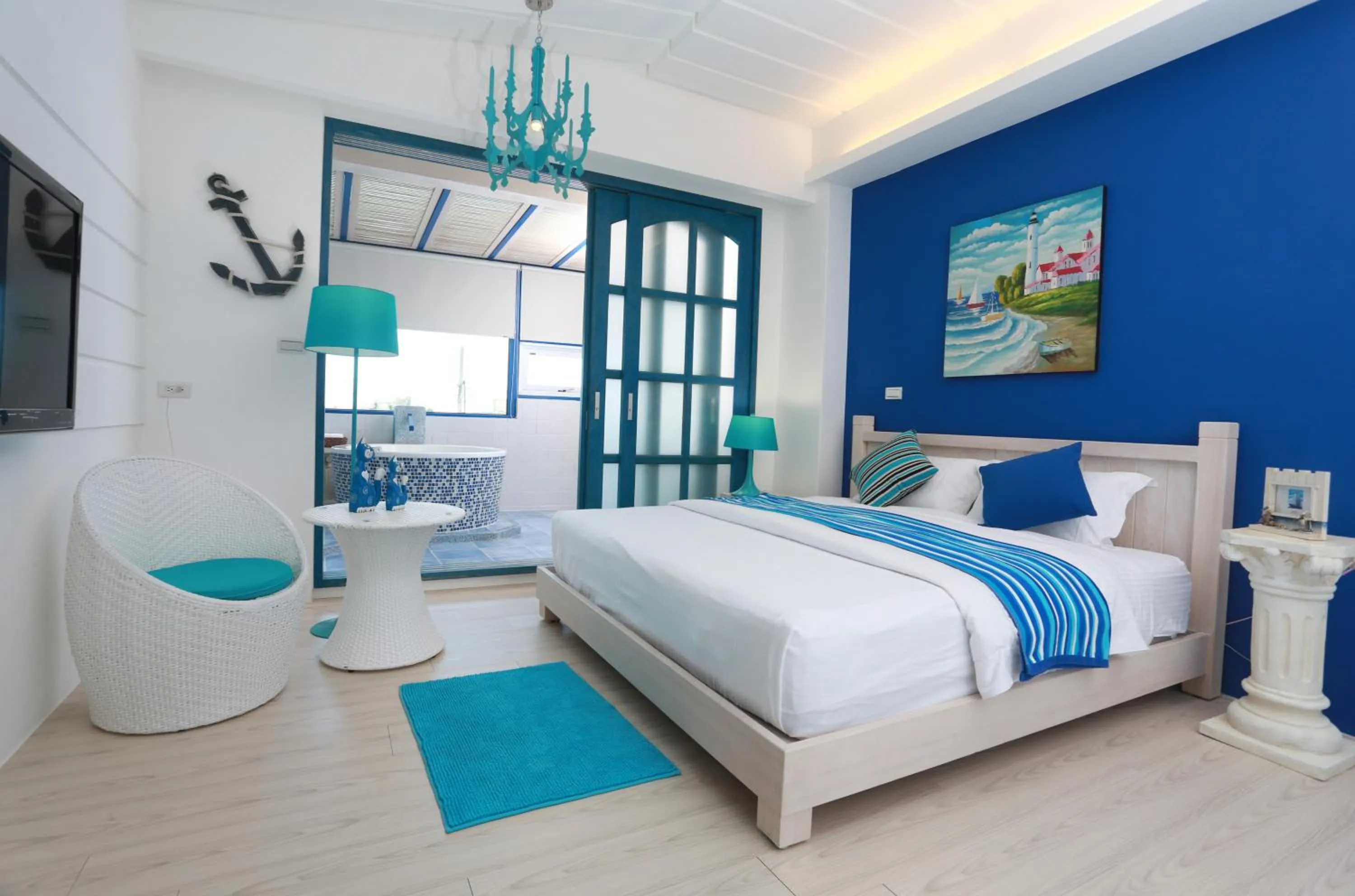 Photo of the whole room in C'est Bon