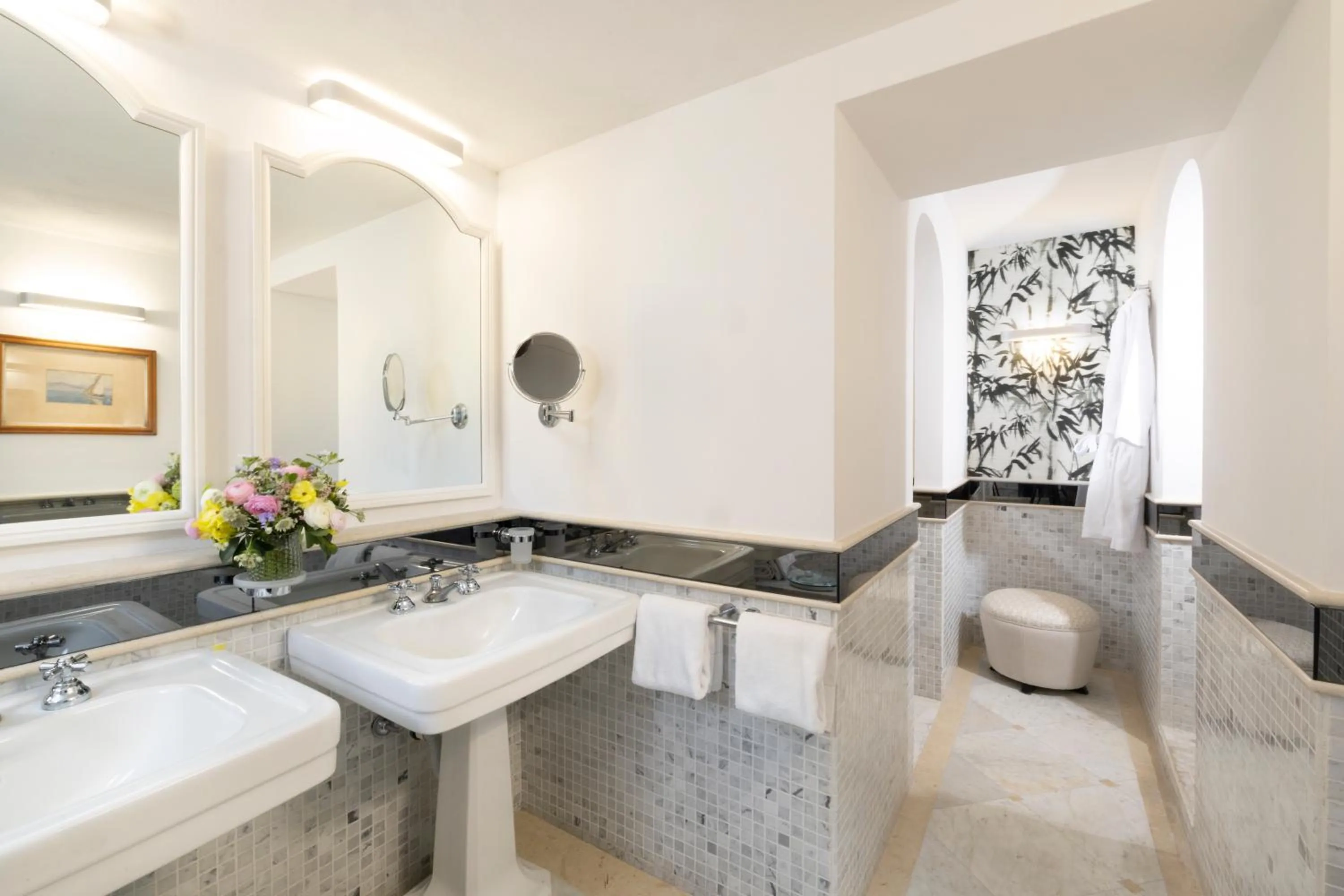 Shower in Hotel Punta Tragara