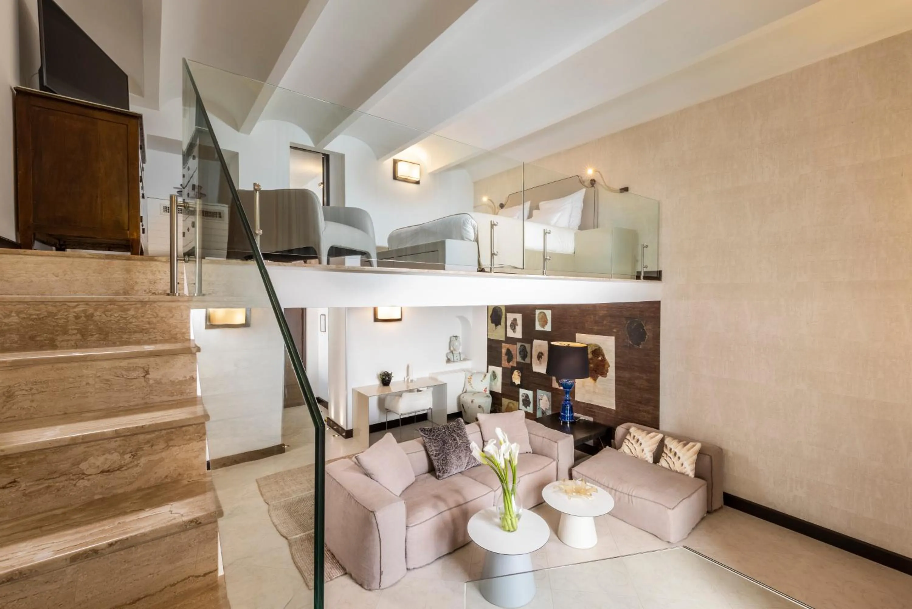 Photo of the whole room in Hotel Punta Tragara