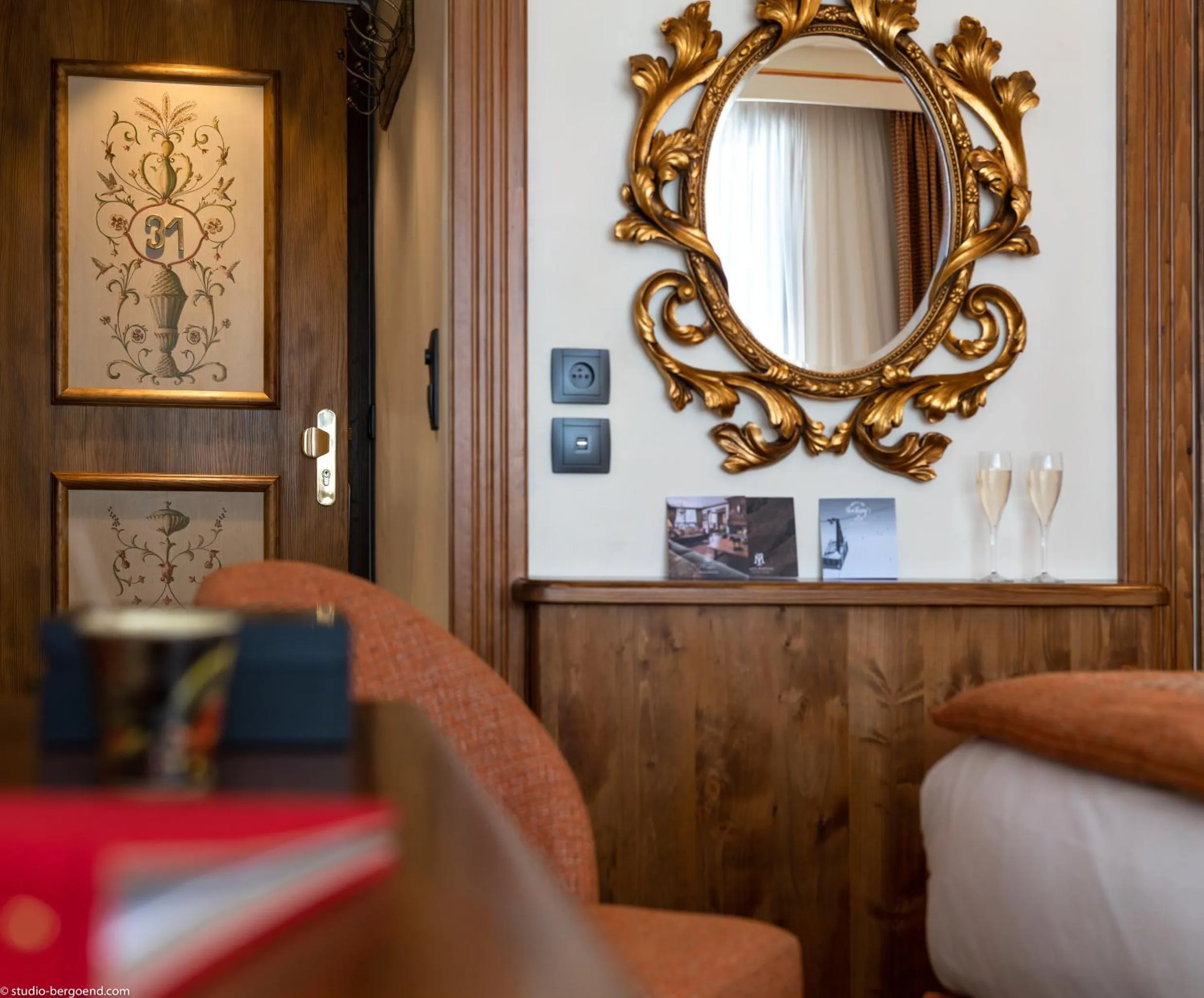 Decorative detail in Hôtel de la Loze