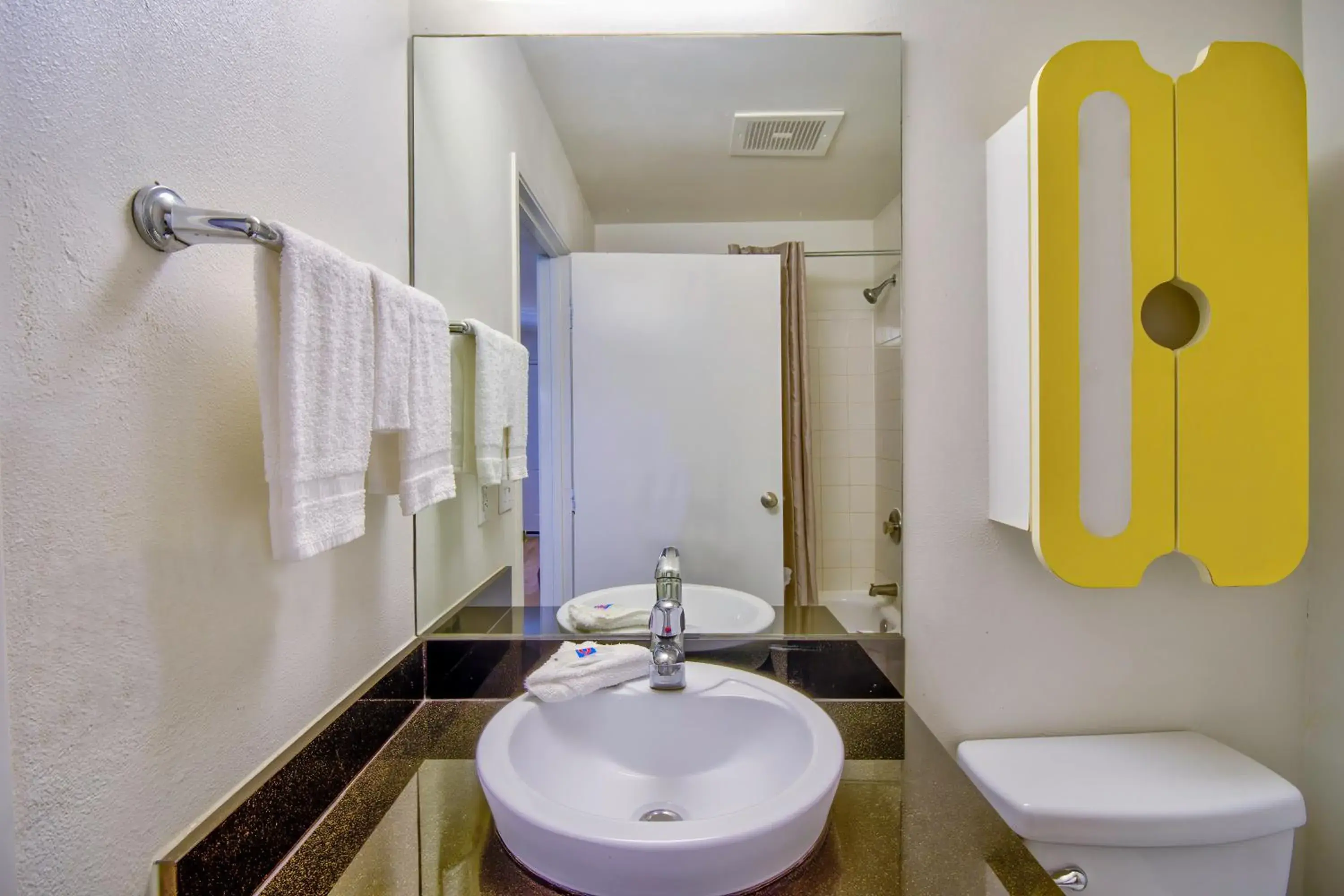 Bathroom in Studio 6-Phoenix, AZ - Deer Valley Bathroom in Studio 6-Phoenix, AZ - Deer Valley