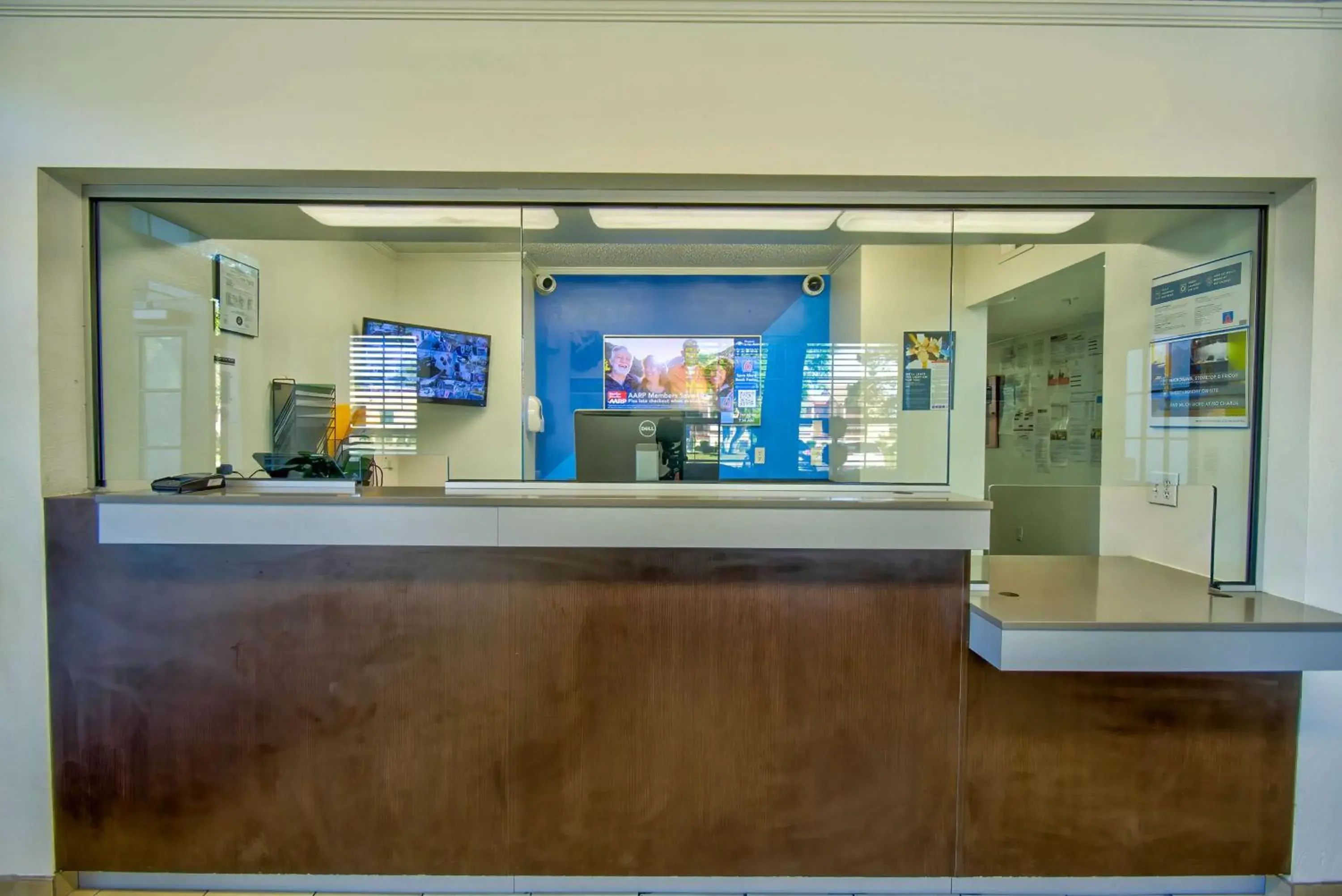 Lobby or reception in Studio 6-Phoenix, AZ - Deer Valley Lobby or reception in Studio 6-Phoenix, AZ - Deer Valley