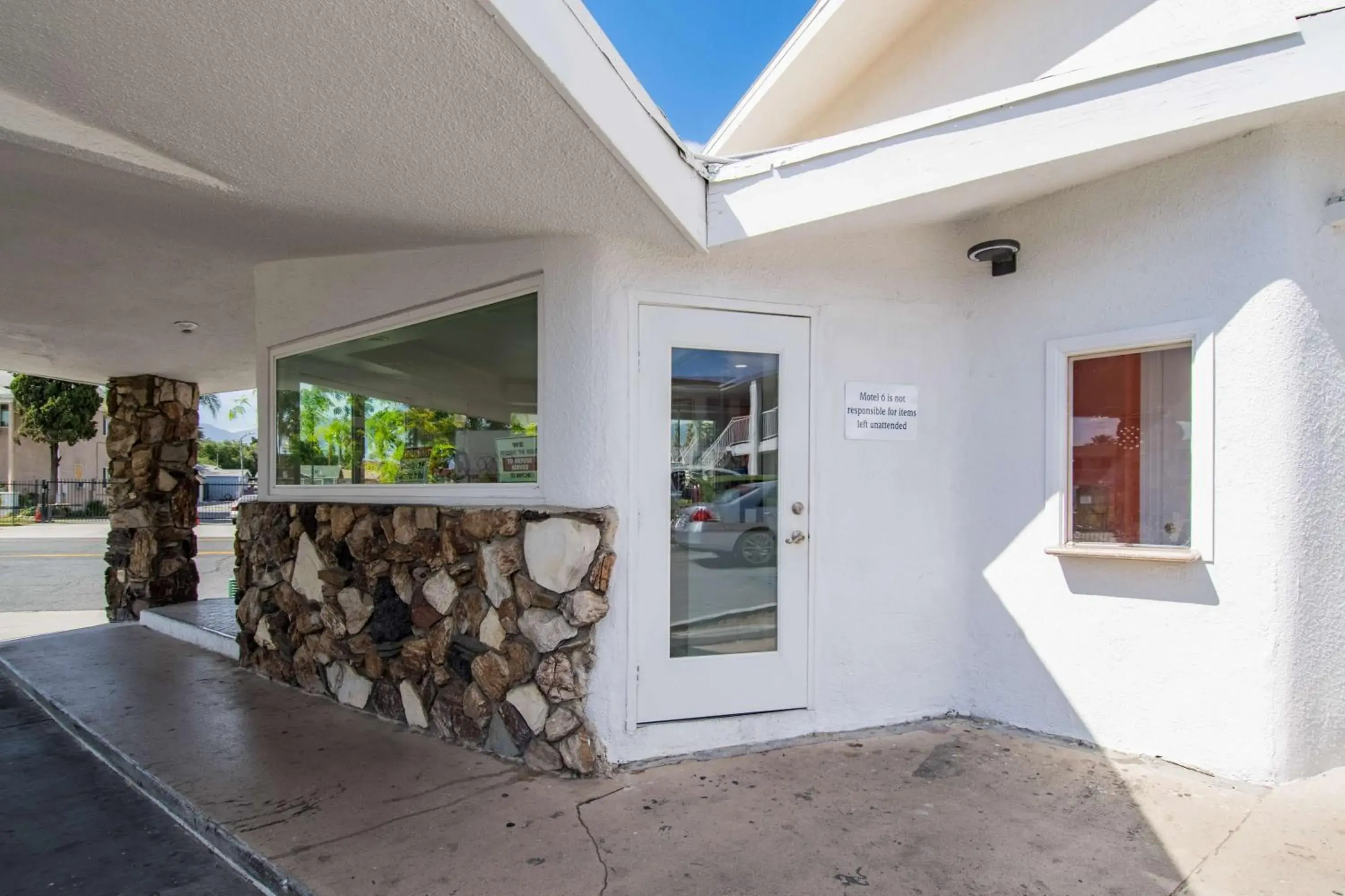 Facade/entrance in Motel 6-San Bernardino, CA - Downtown Facade/entrance in Motel 6-San Bernardino, CA - Downtown