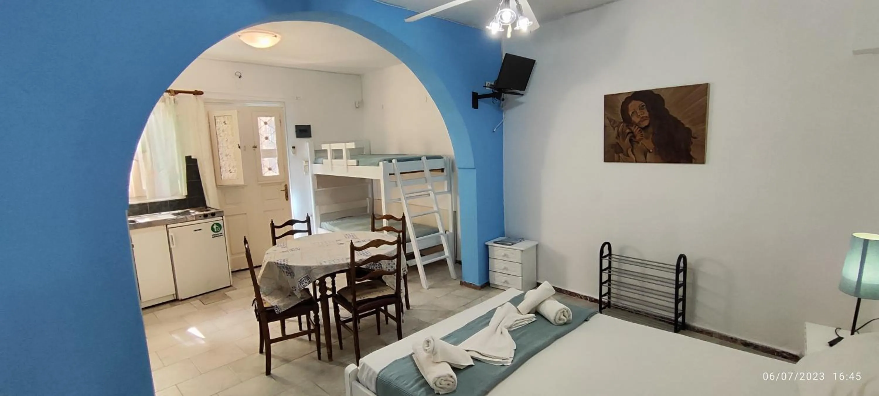Apanemia Rooms