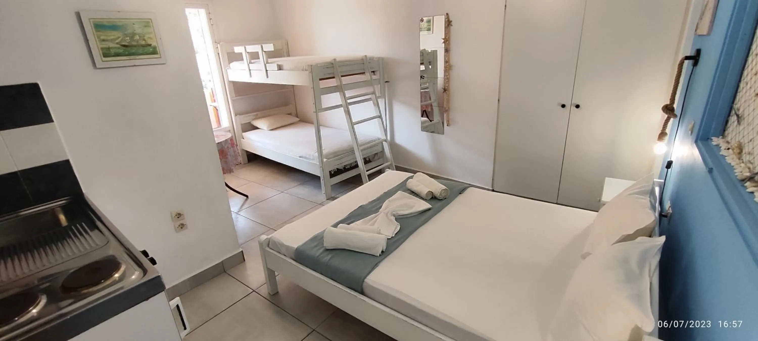 Apanemia Rooms