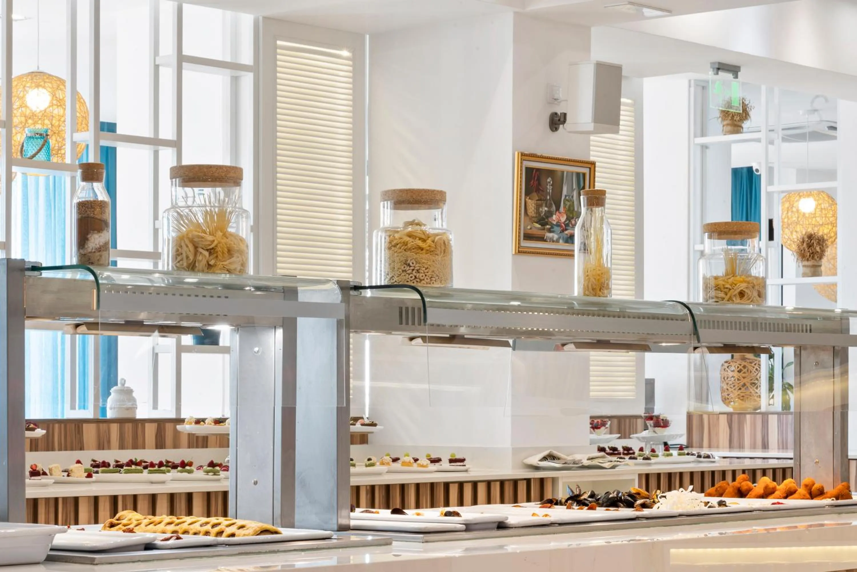 Restaurant/places to eat in HVD Nympha Hotel - Adults Only - Private Beach & Free Parking