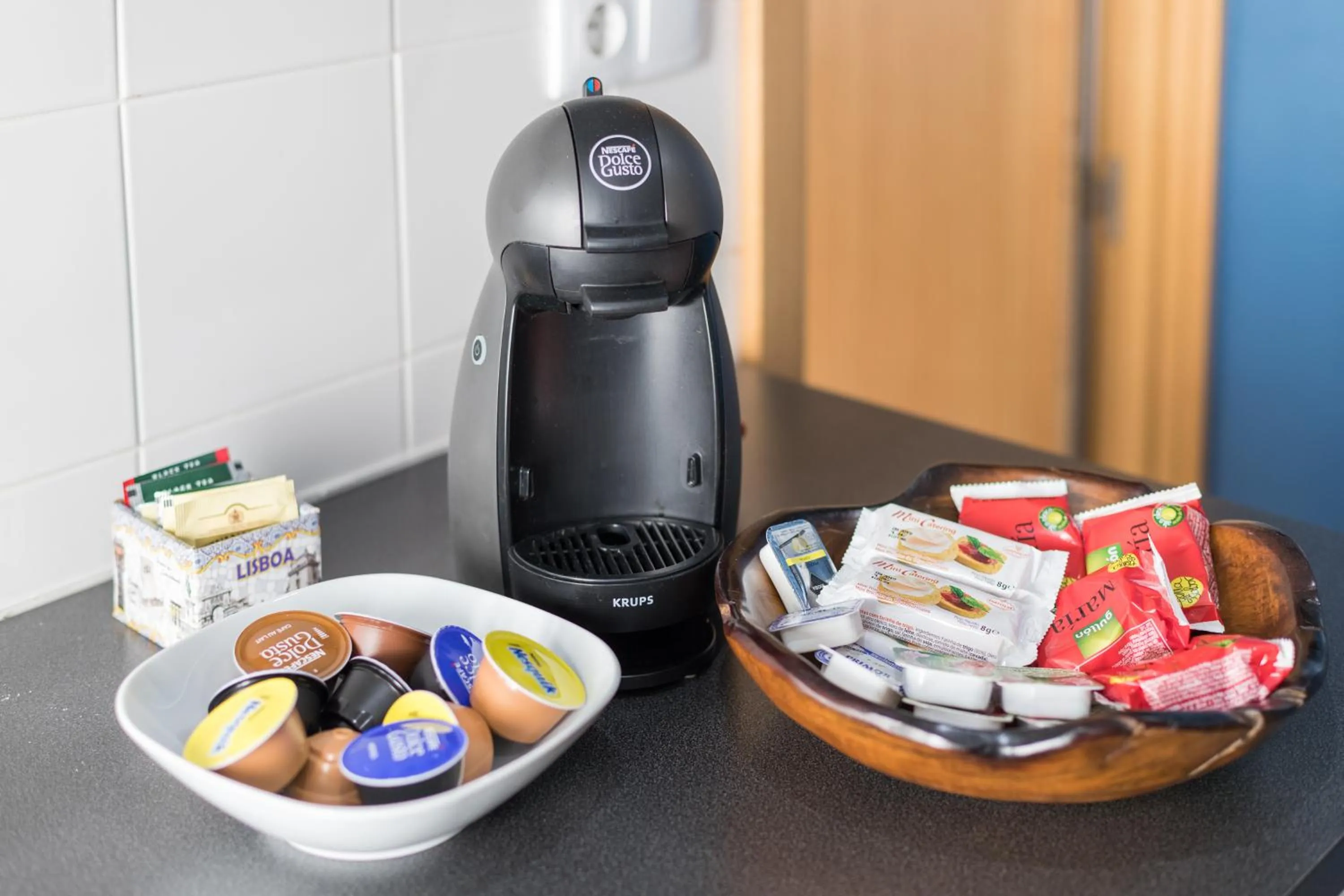 Food in Apartments Center Alfama