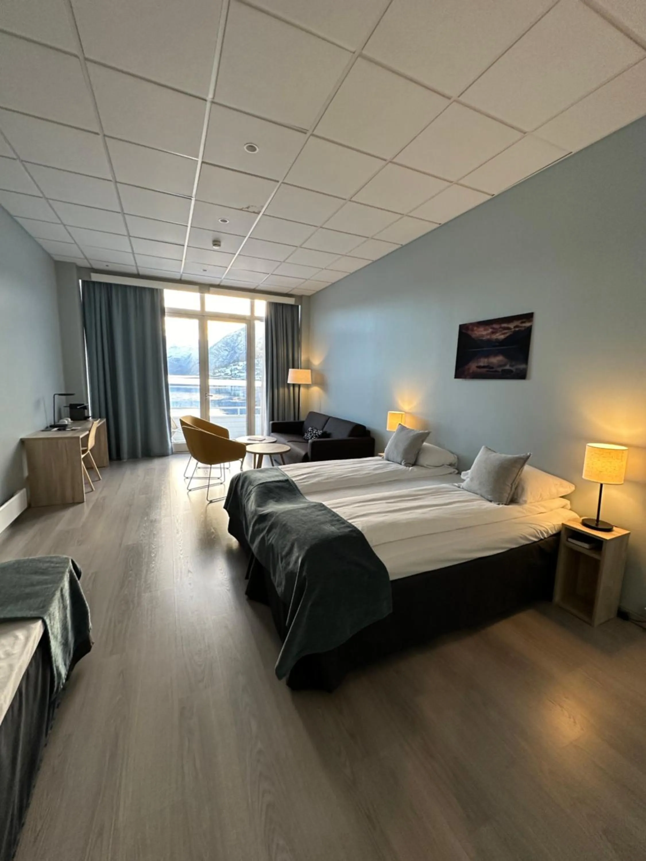 Photo of the whole room, Bed in Brakanes Hotel