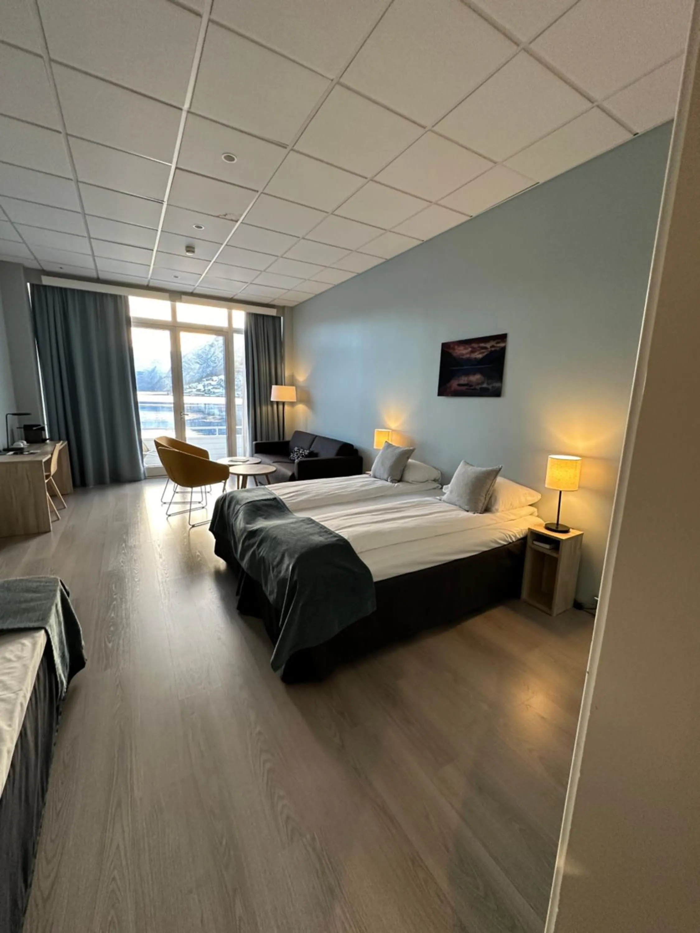 Photo of the whole room, Bed in Brakanes Hotel