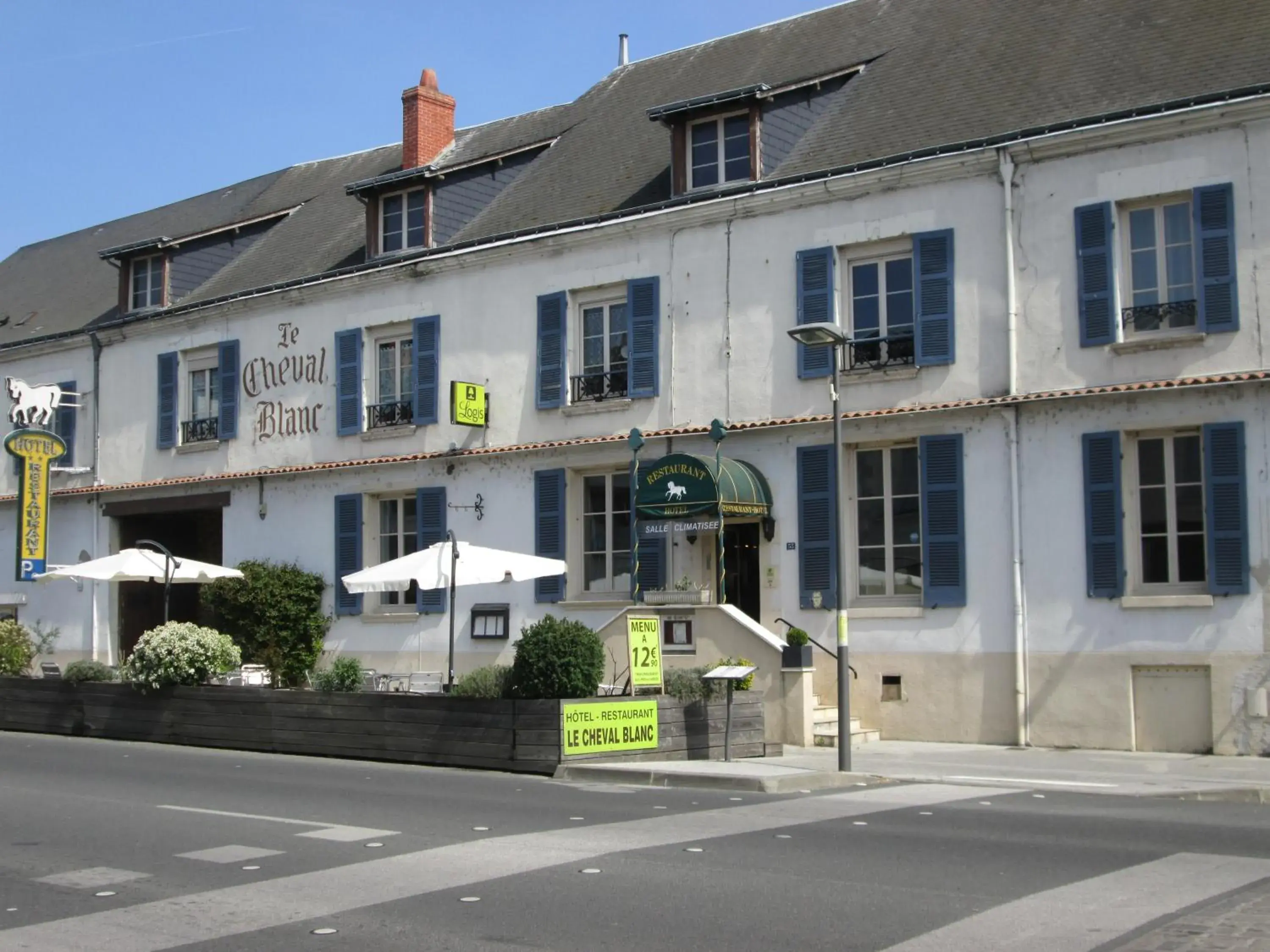 Logis Hostellerie Du Cheval Blanc Logis Hostellerie Du Cheval Blanc