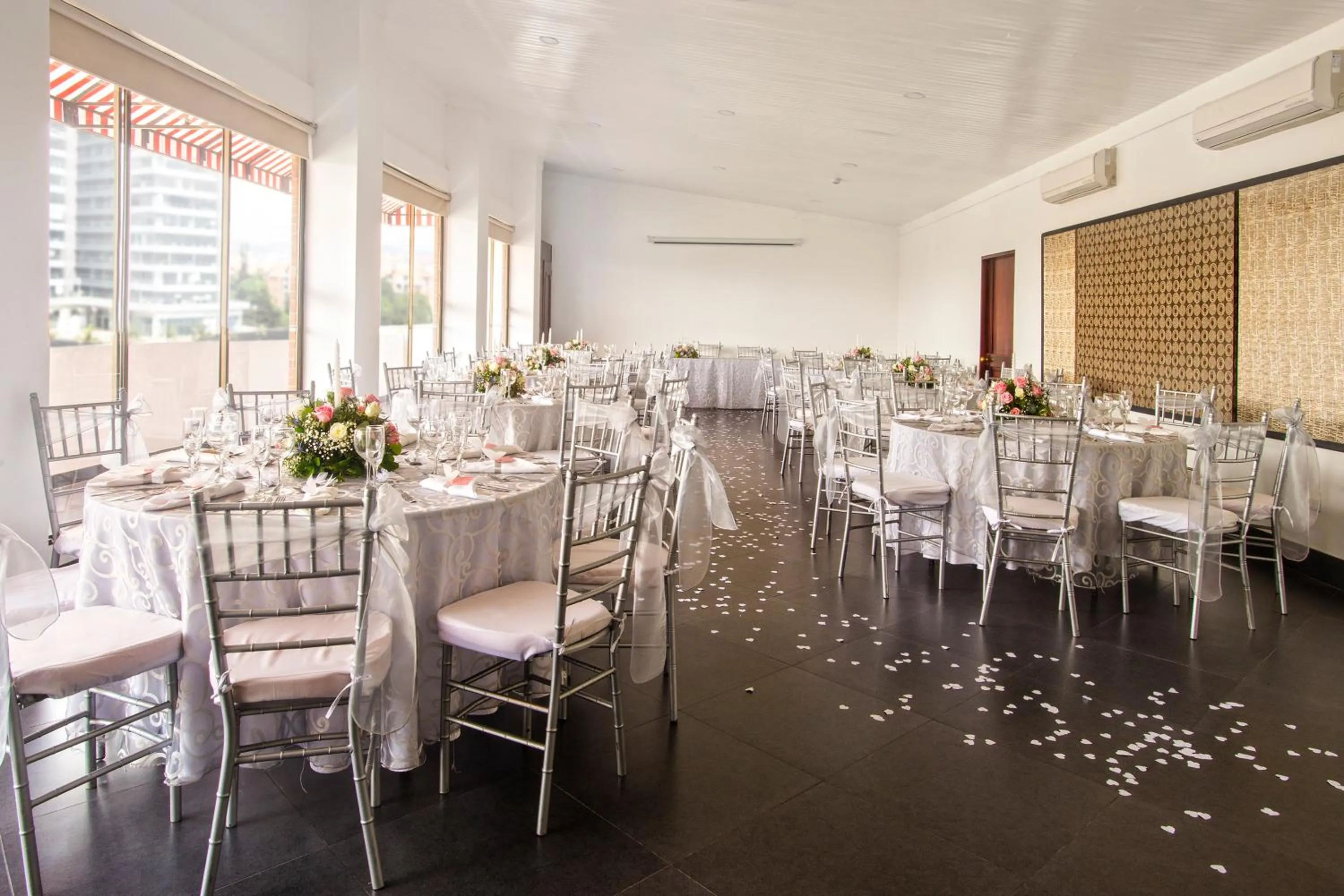 Restaurant/places to eat in Lancaster House