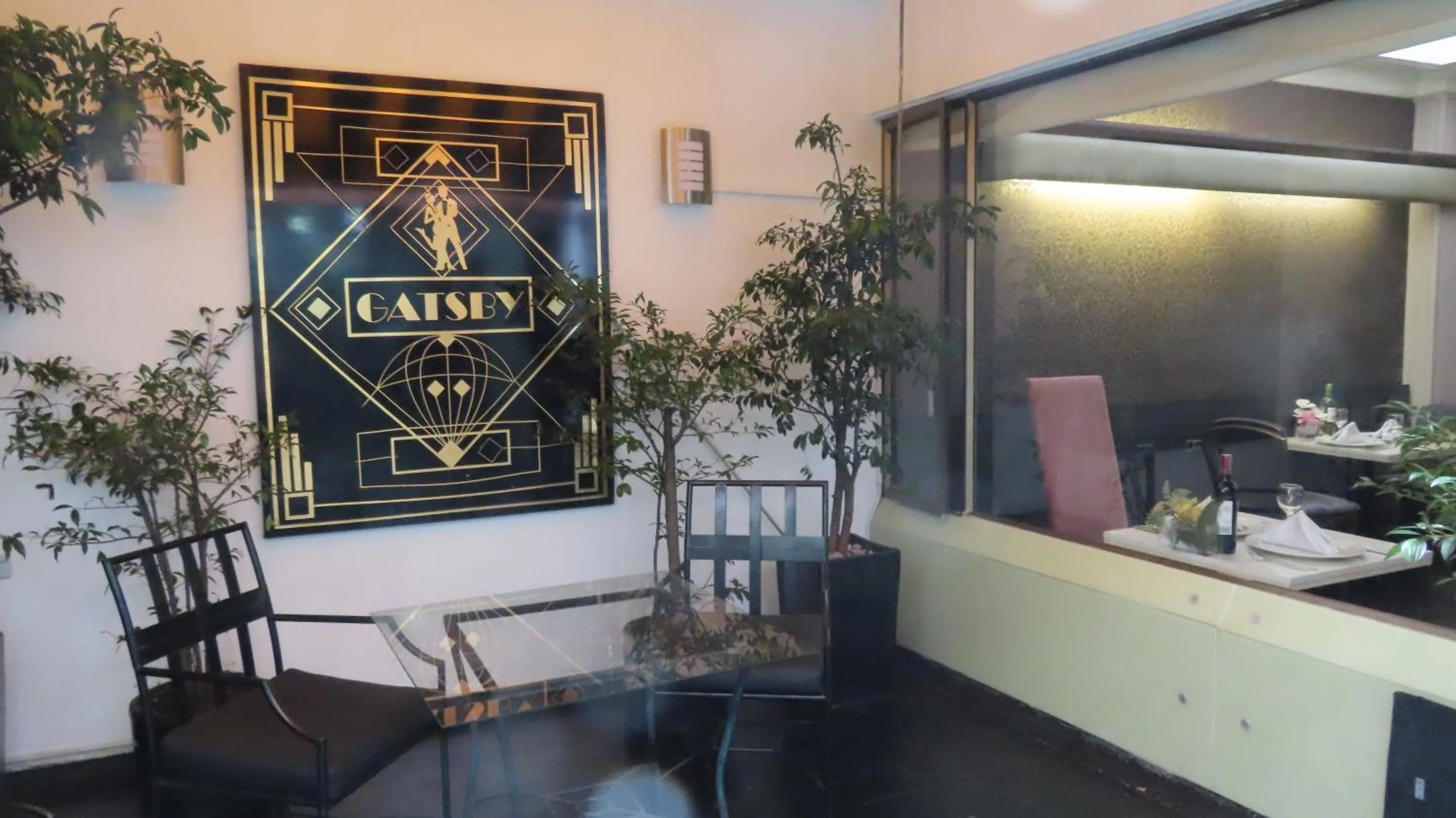 Restaurant/places to eat in Lancaster House