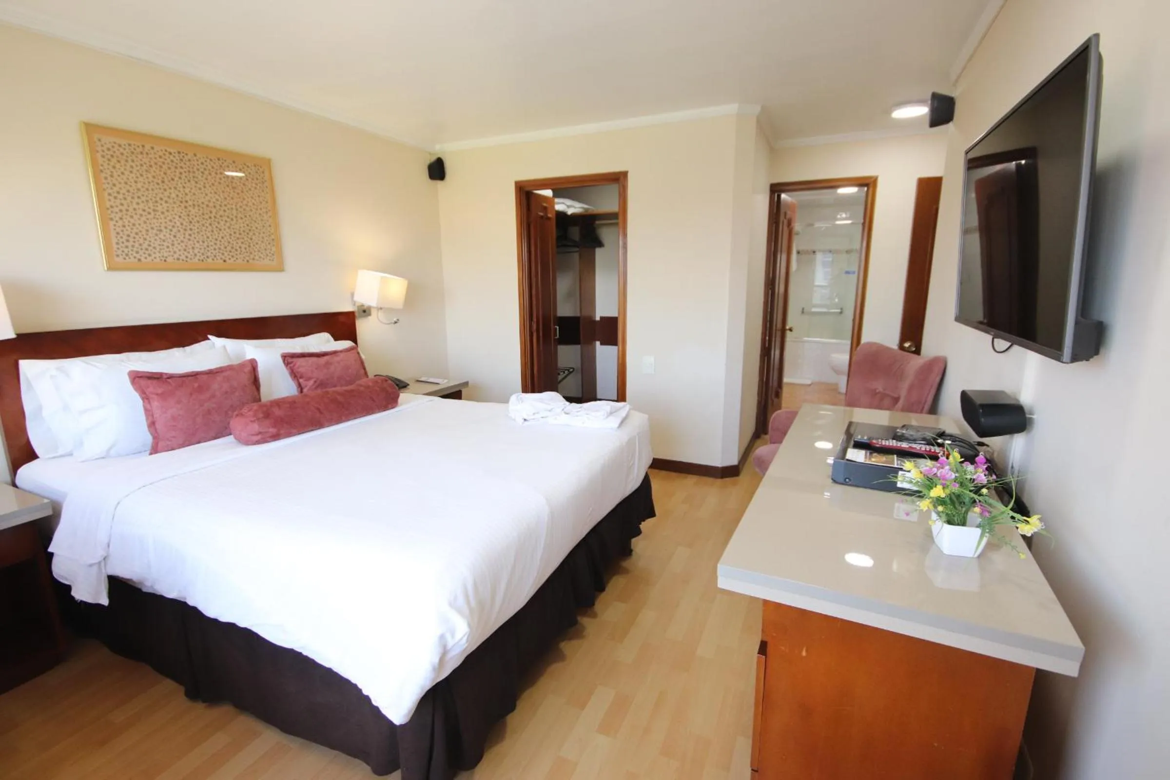 Bedroom, Bed in Lancaster House