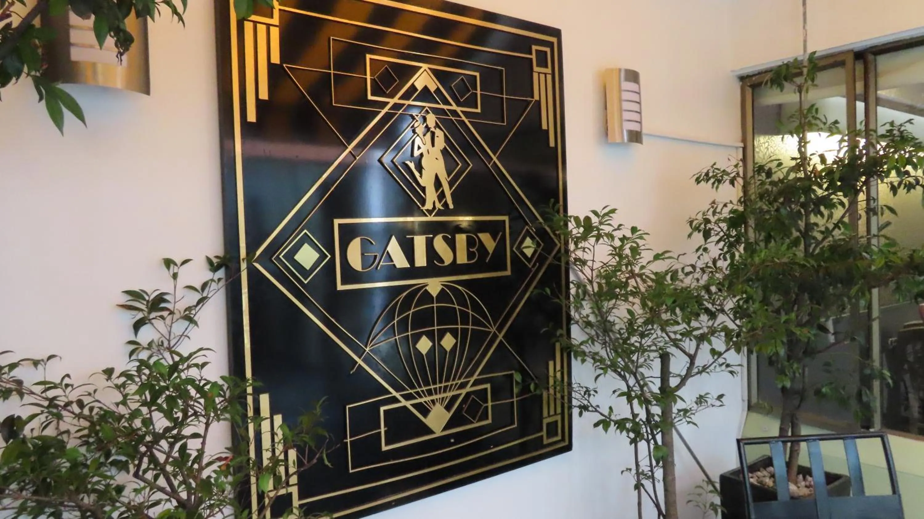 Restaurant/places to eat in Lancaster House