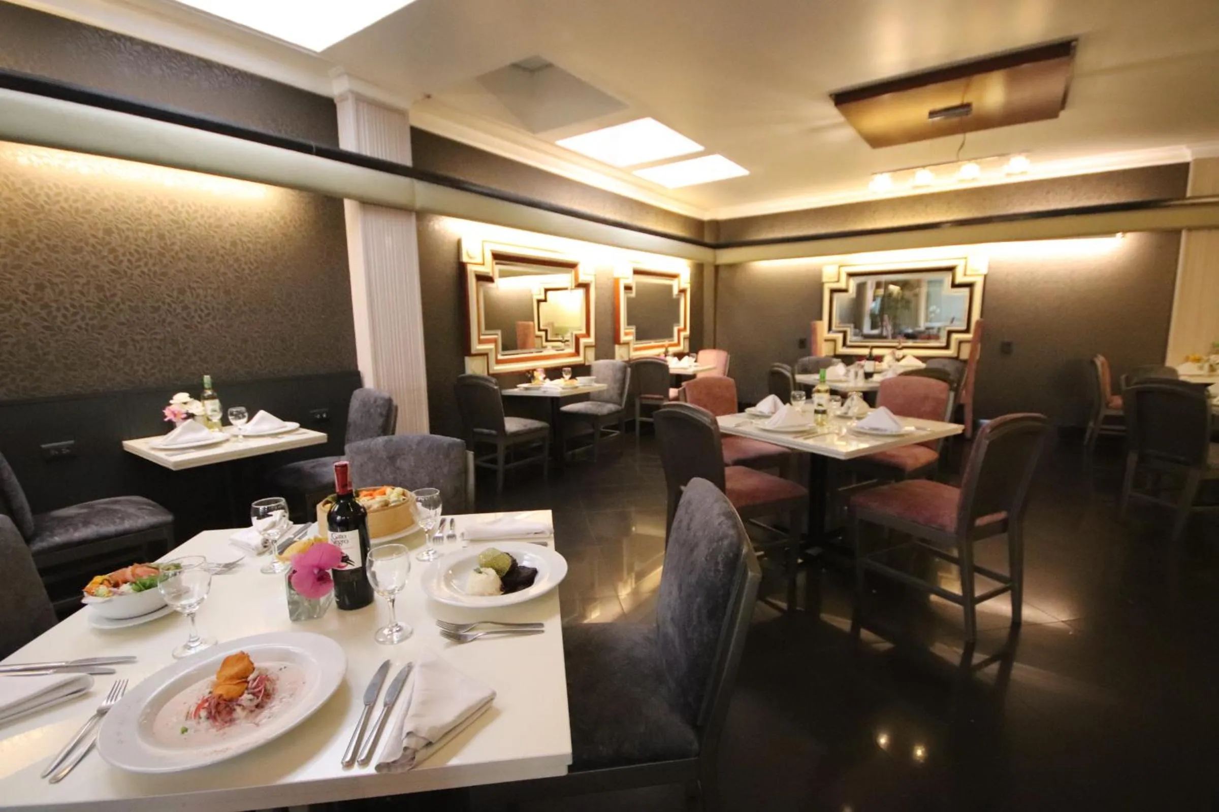 Restaurant/places to eat in Lancaster House