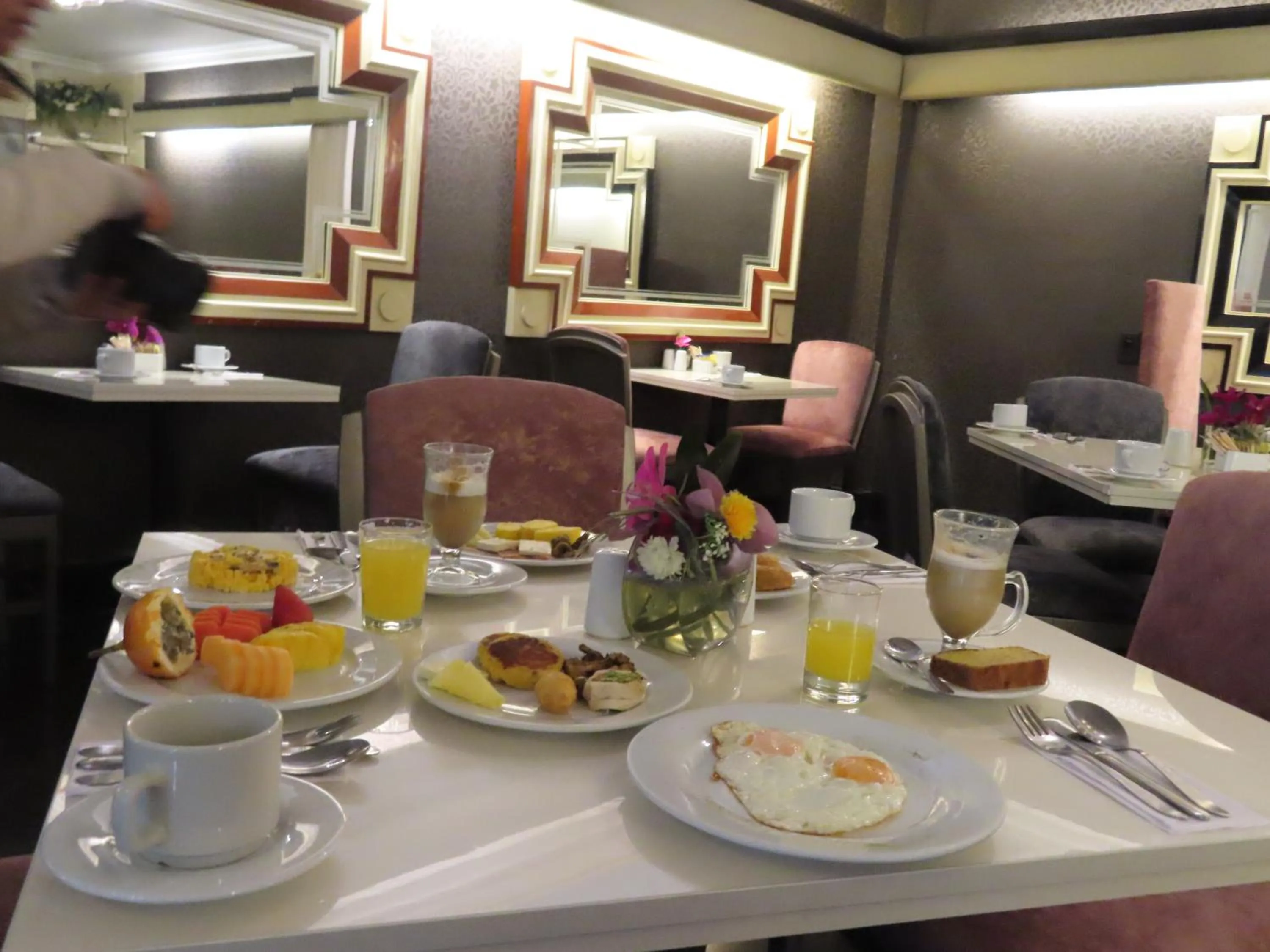 Breakfast in Lancaster House