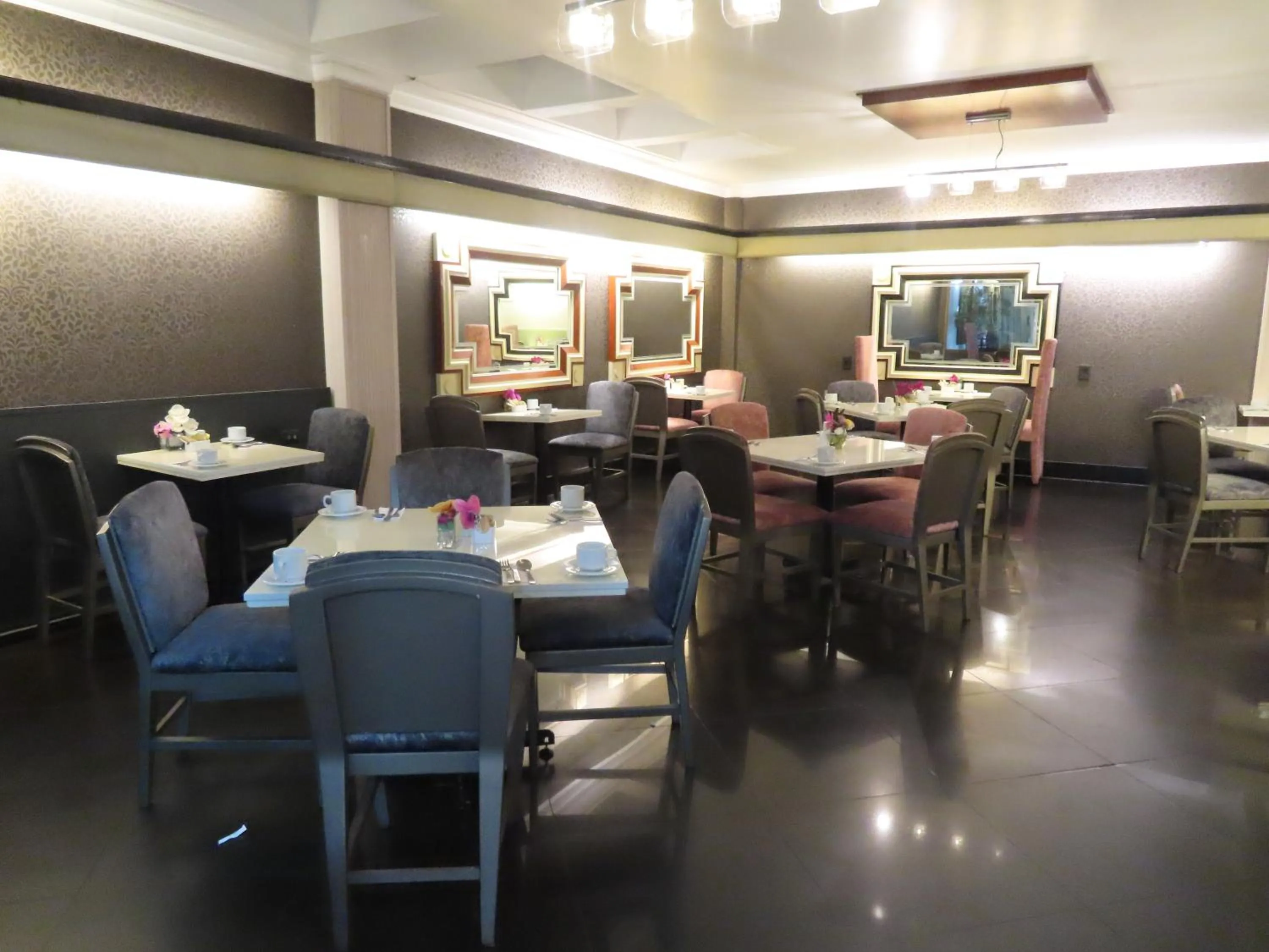 Restaurant/places to eat in Lancaster House