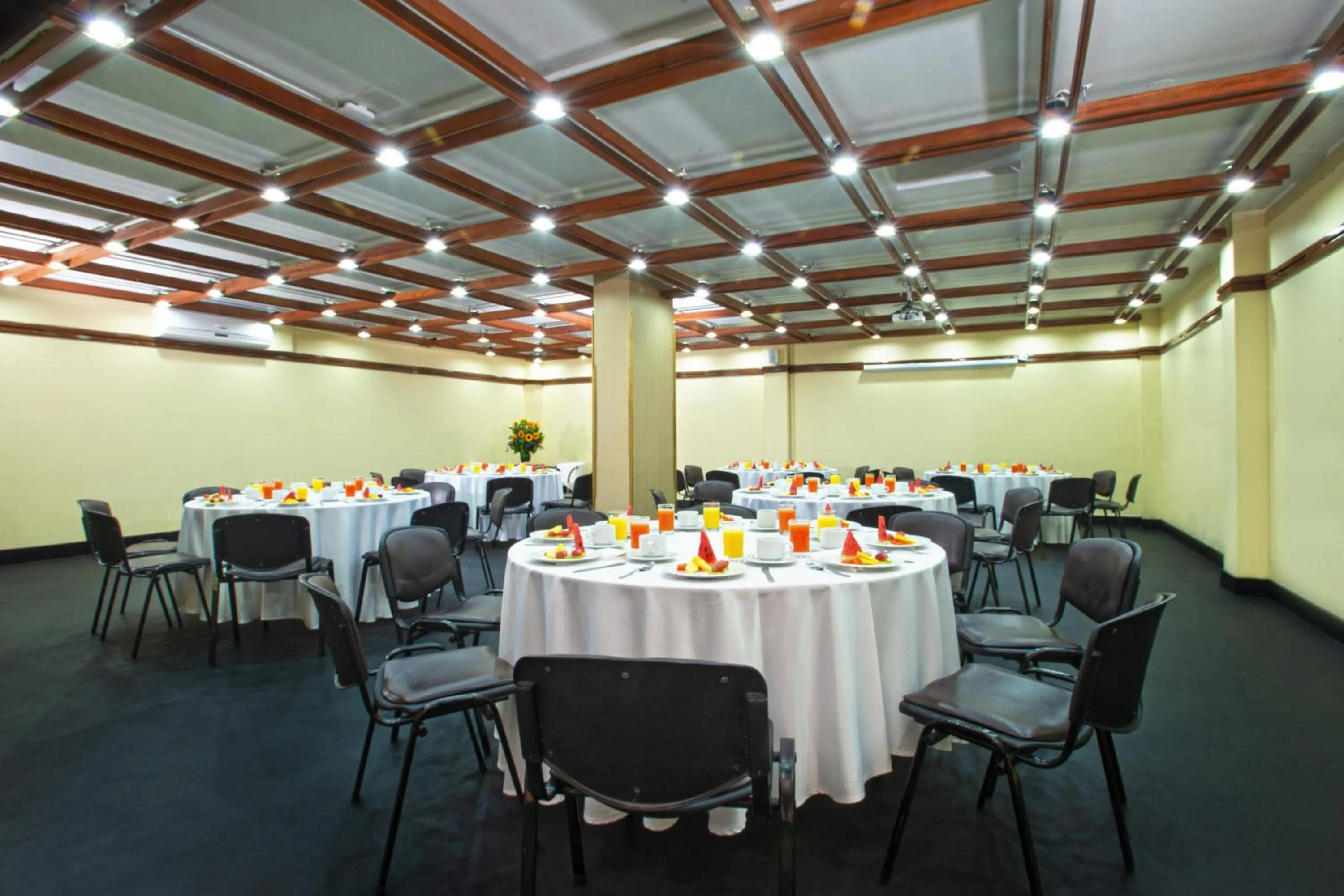 Food and drinks in Lancaster House