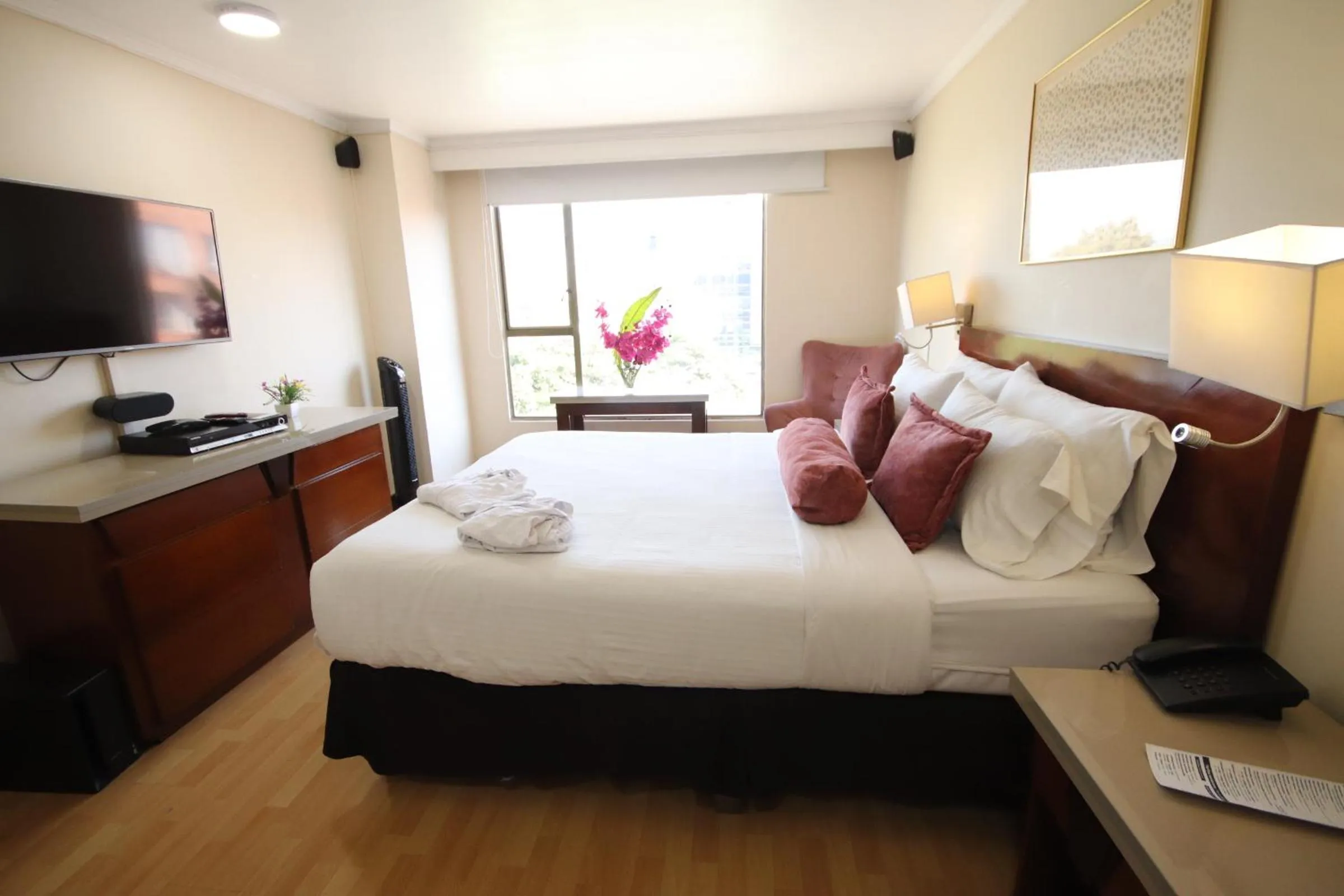 Bedroom, Bed in Lancaster House