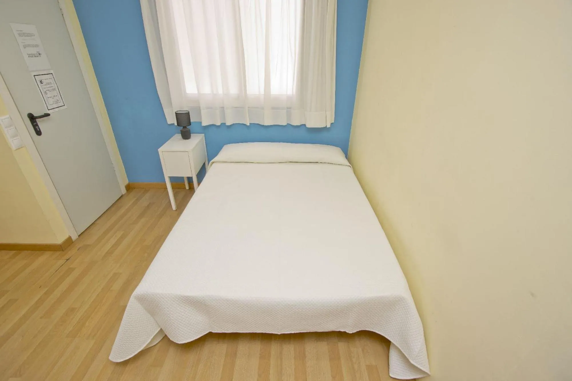 Bed in Barcelona City Apartment