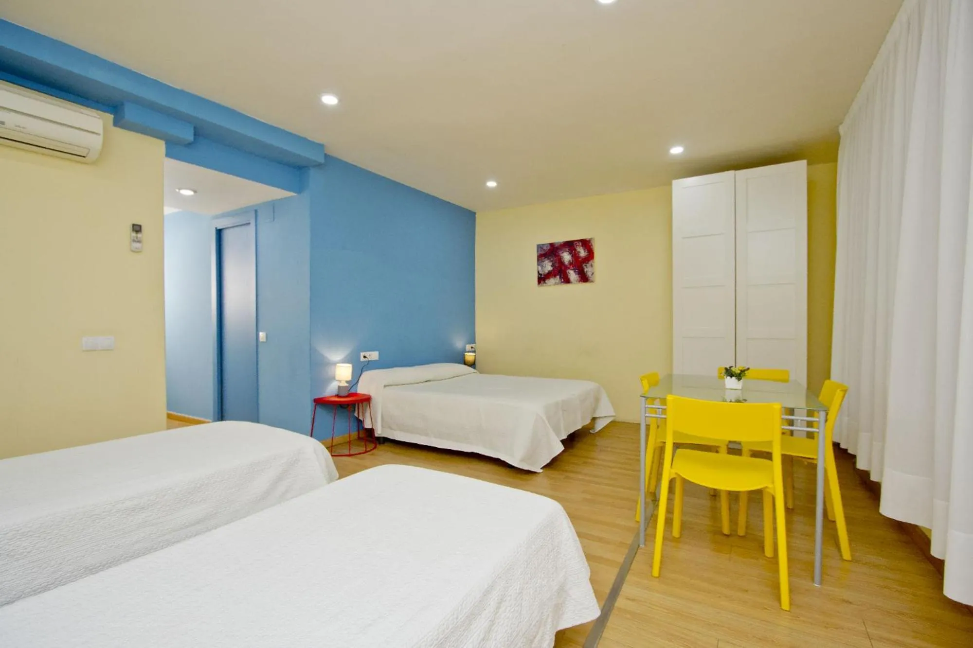 Bed in Barcelona City Apartment