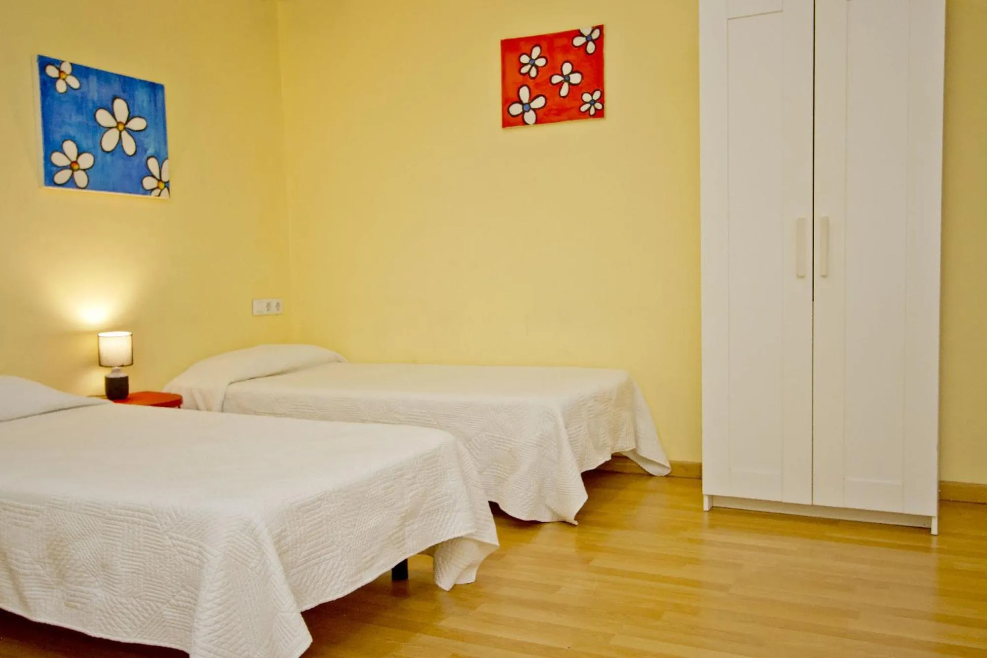 Bed in Barcelona City Apartment