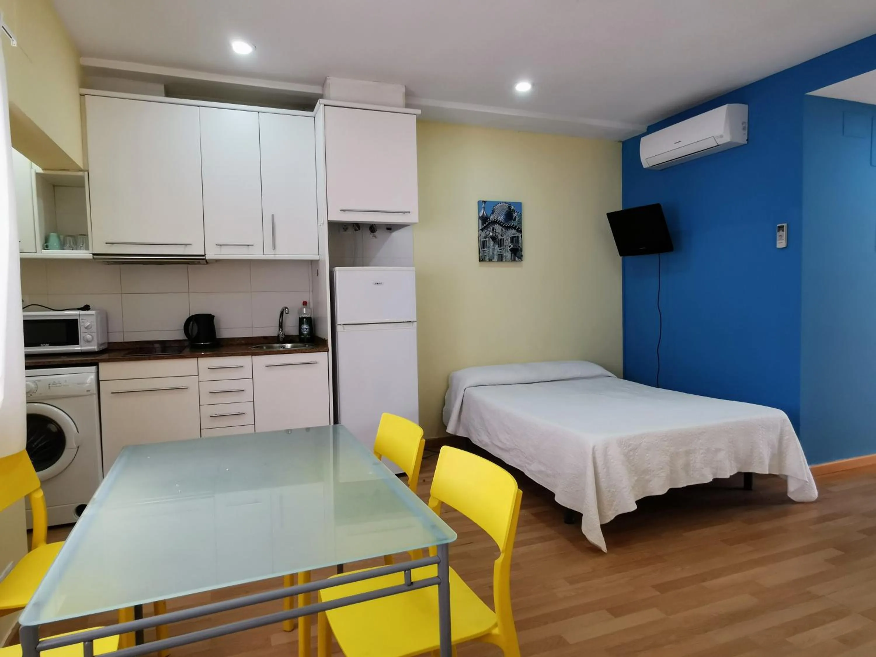 Kitchen or kitchenette in Barcelona City Apartment