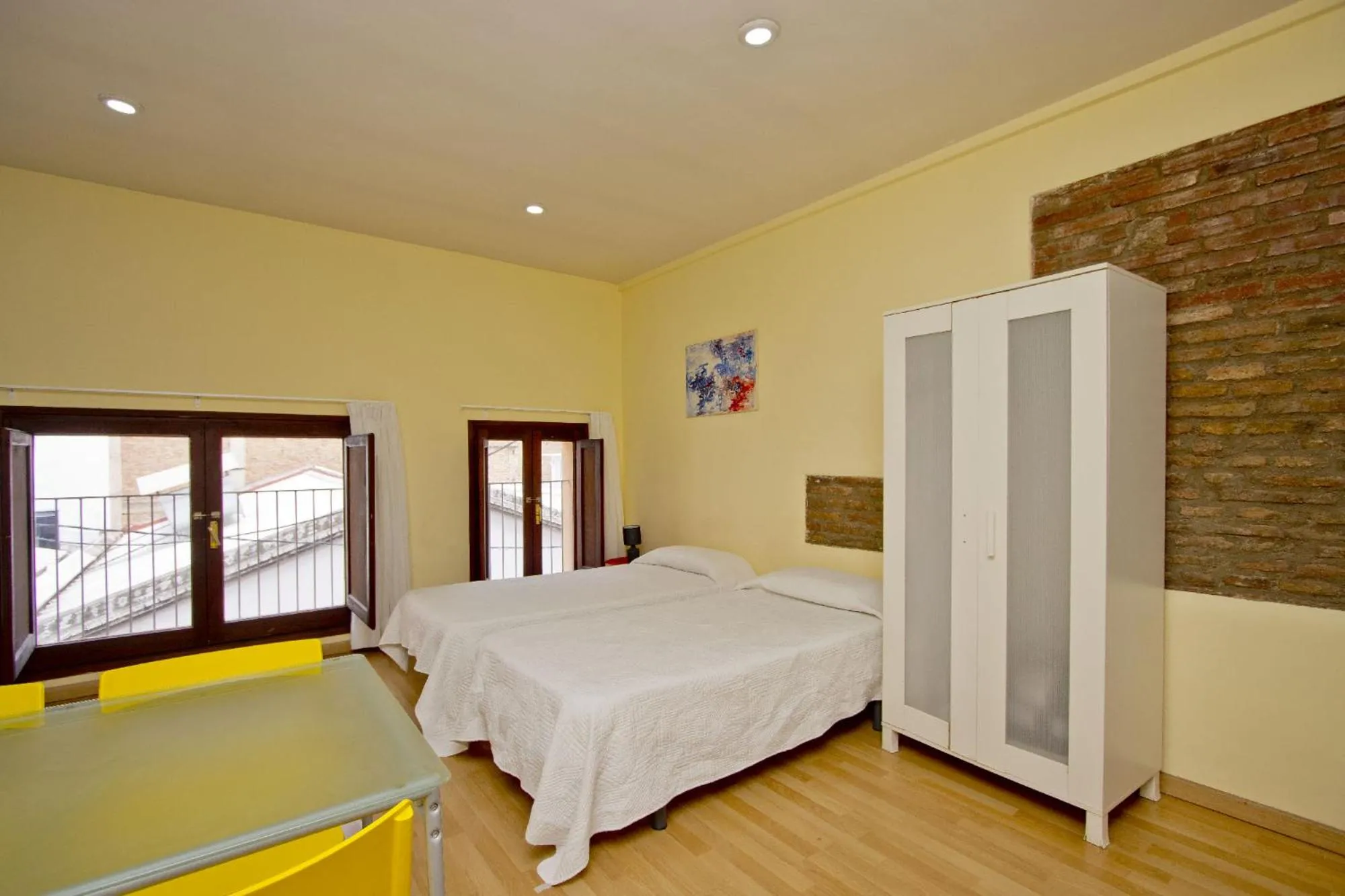 Bed in Barcelona City Apartment