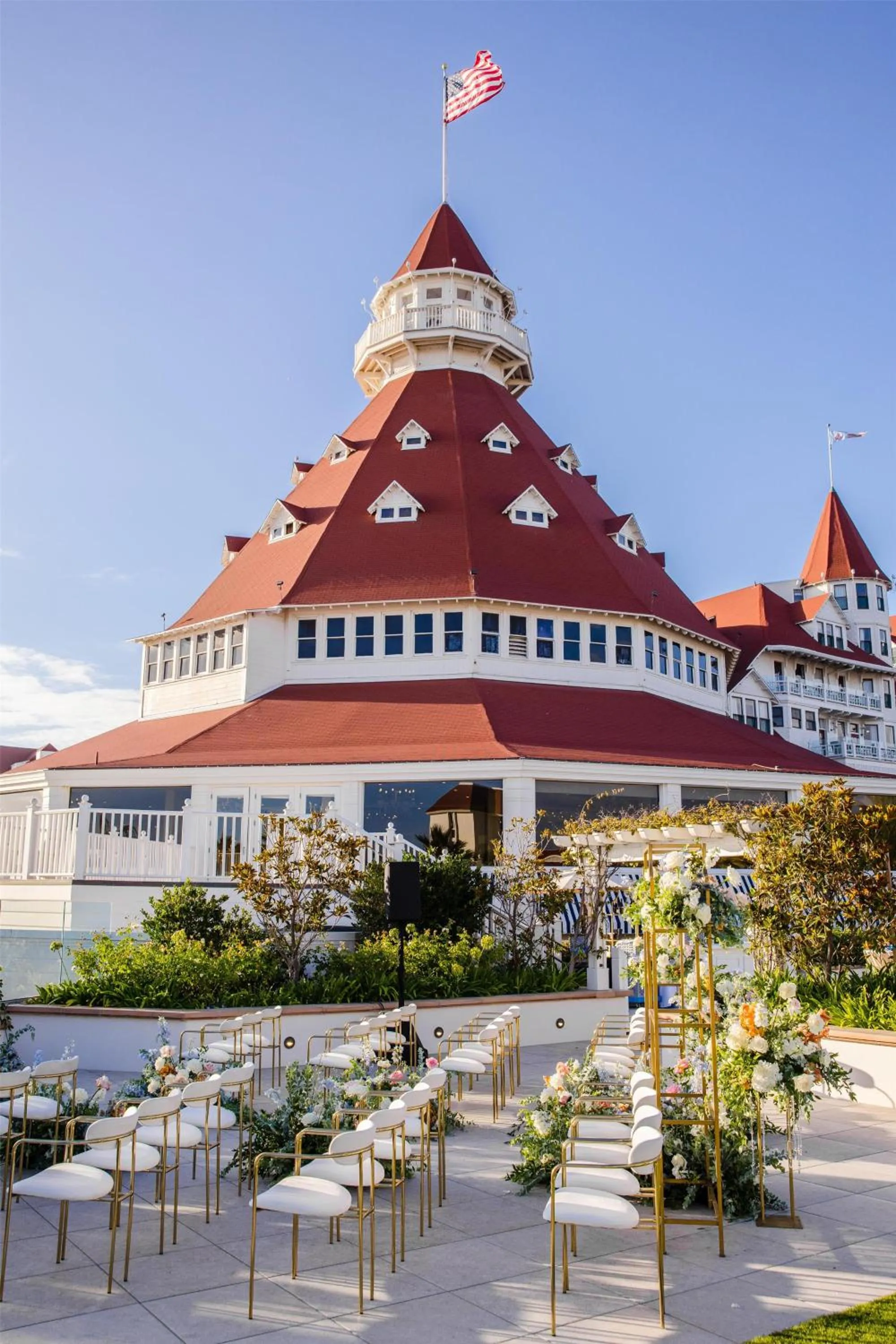wedding in Hotel del Coronado, Curio Collection by Hilton