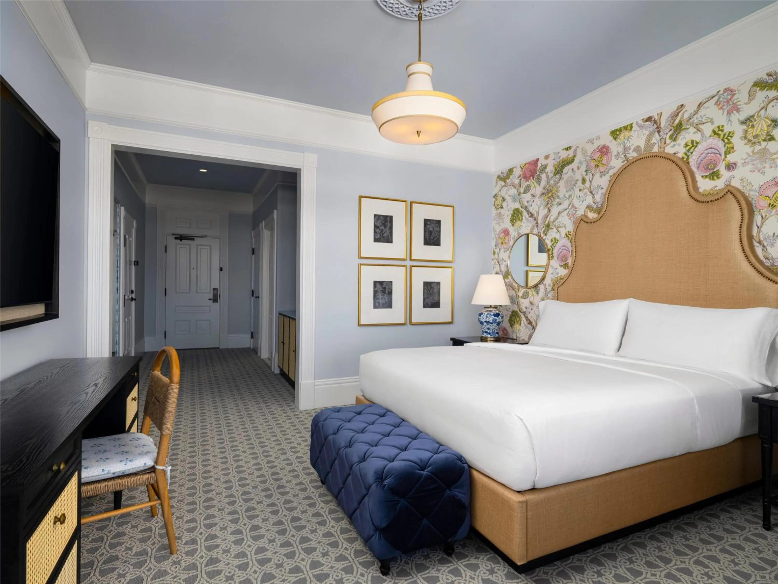 Bedroom, Bed in Hotel del Coronado, Curio Collection by Hilton