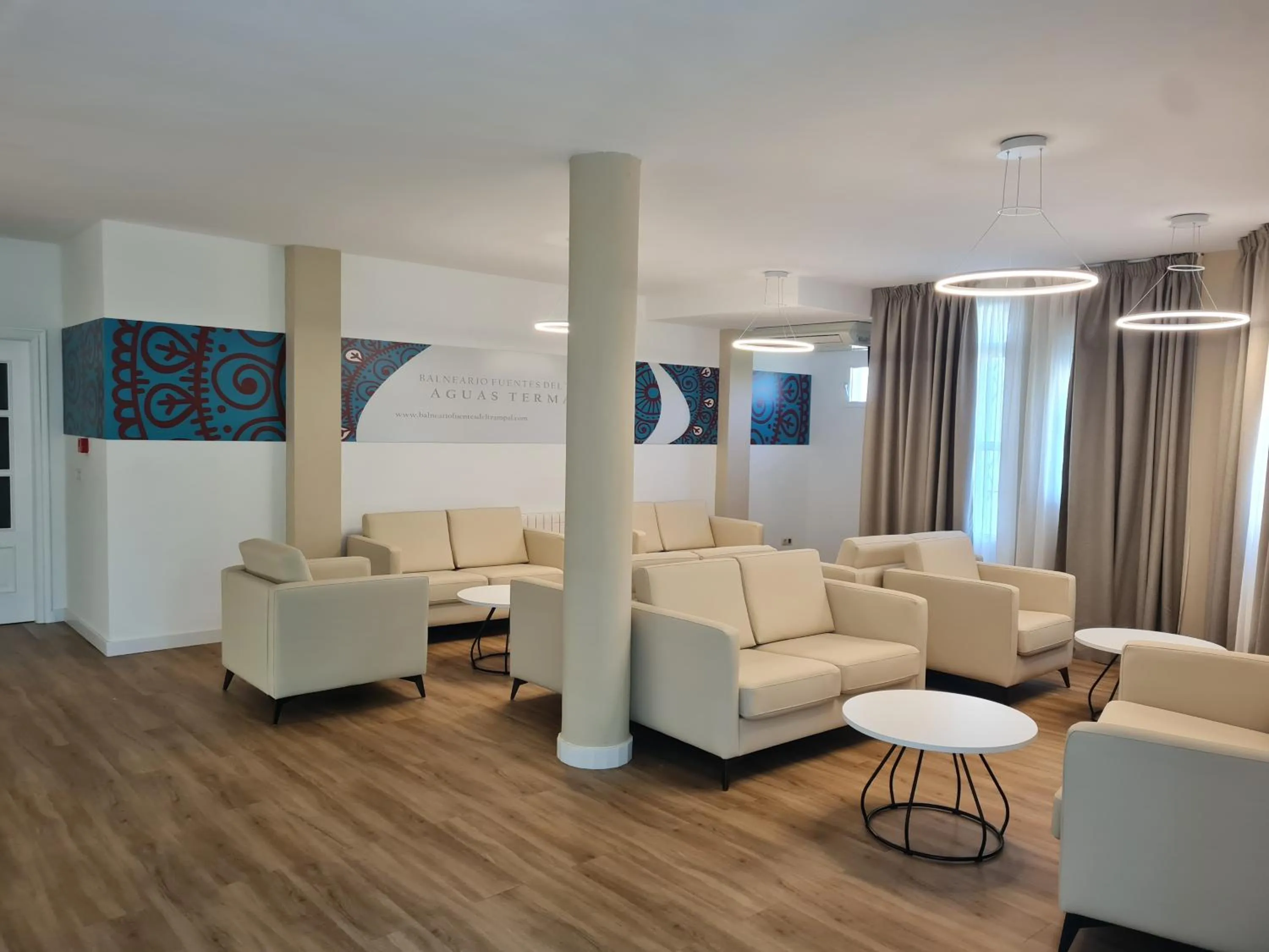 Lobby or reception in Hotel Balneario Fuentes del Trampal