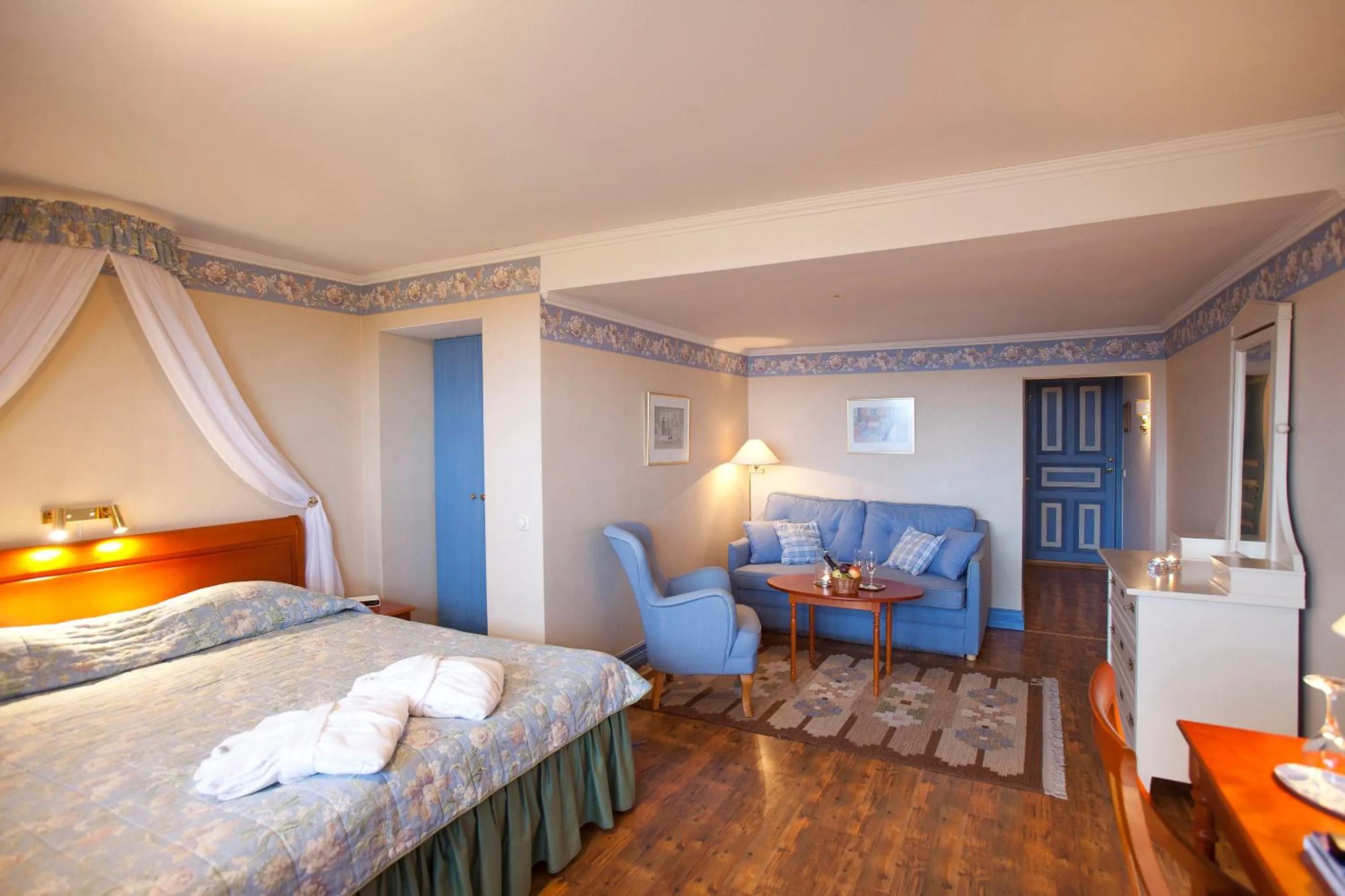 Photo of the whole room, Bed in Tällbergsgårdens Hotell