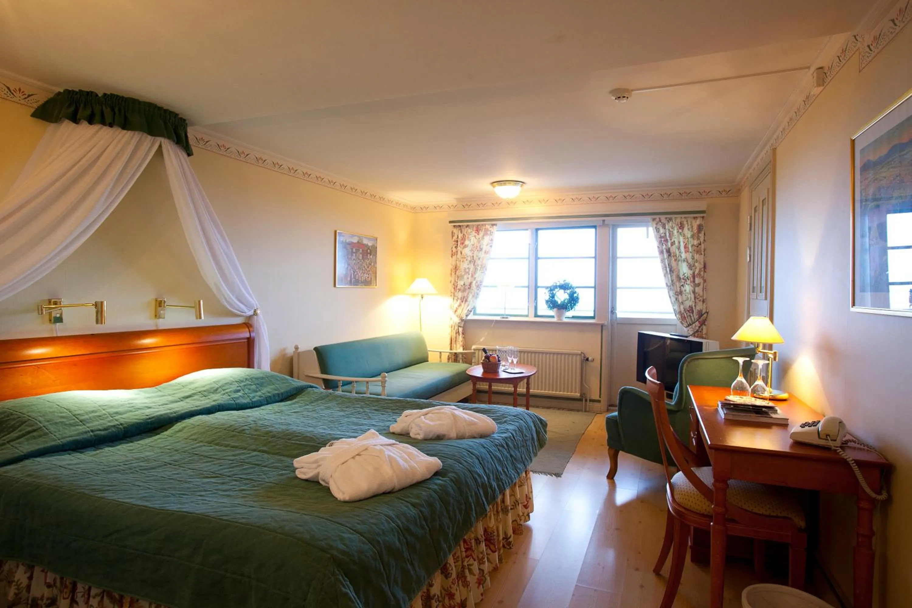 Photo of the whole room, Bed in Tällbergsgårdens Hotell