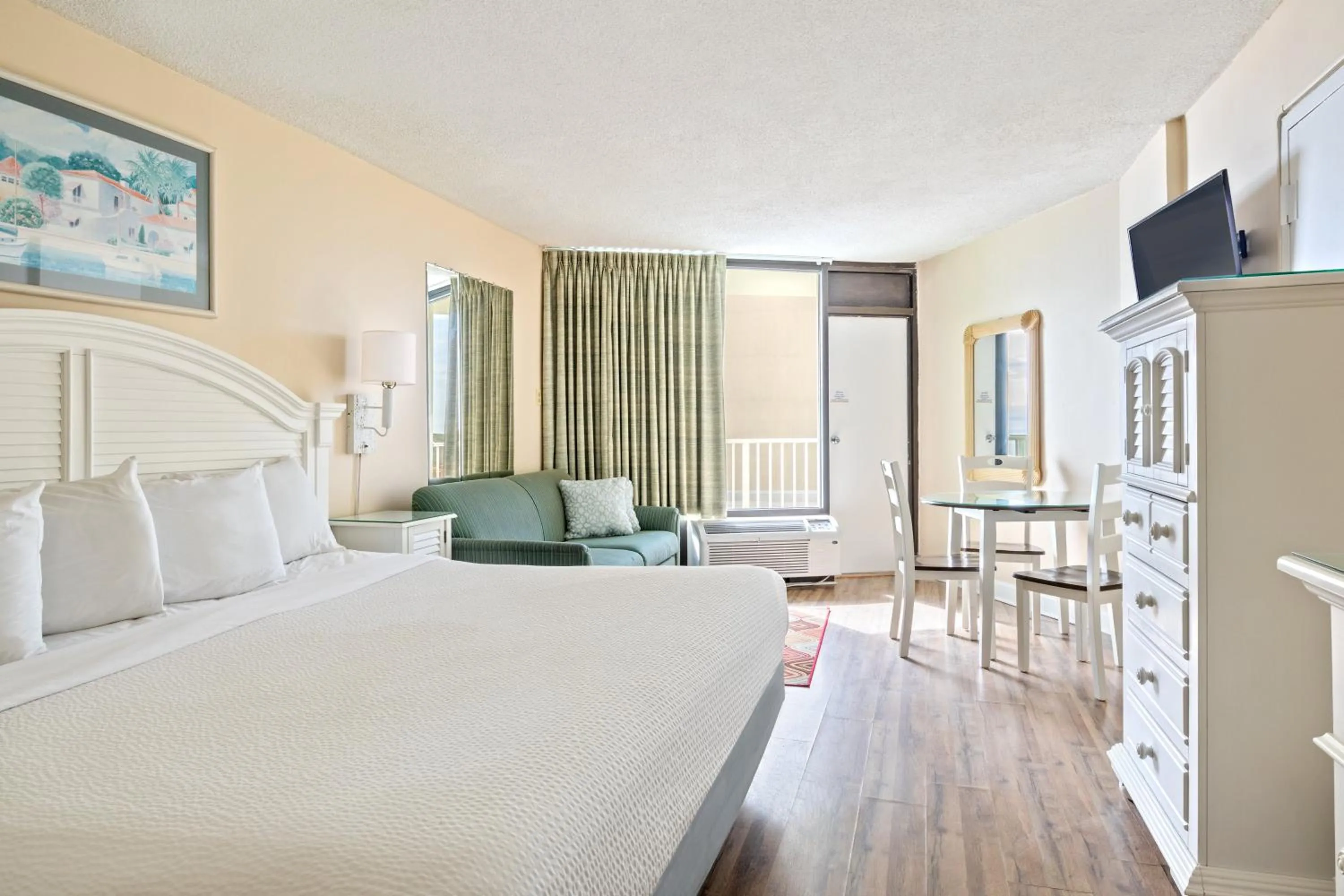 Oceanview King Studio in Caravelle Resort