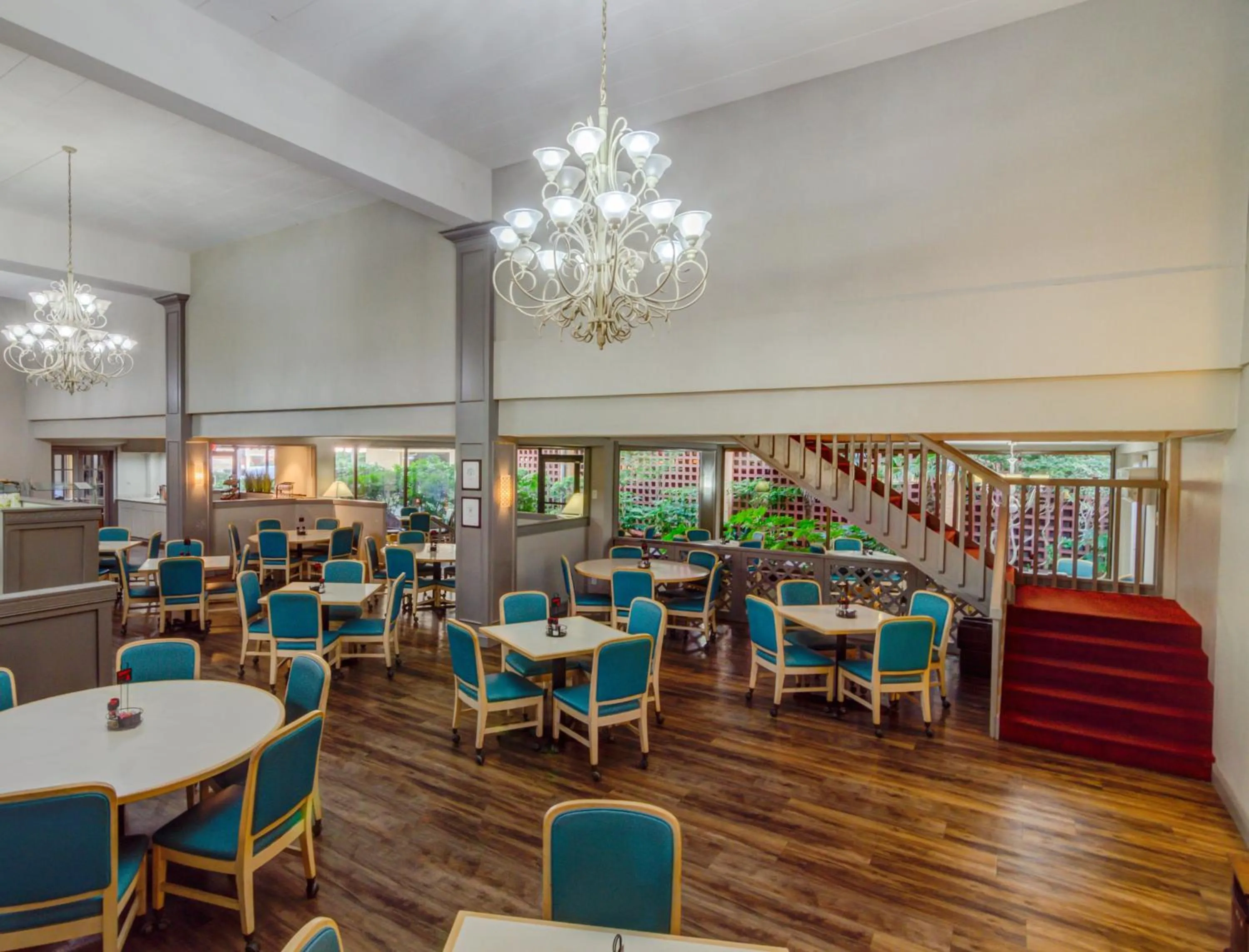 Restaurant/places to eat in Caravelle Resort