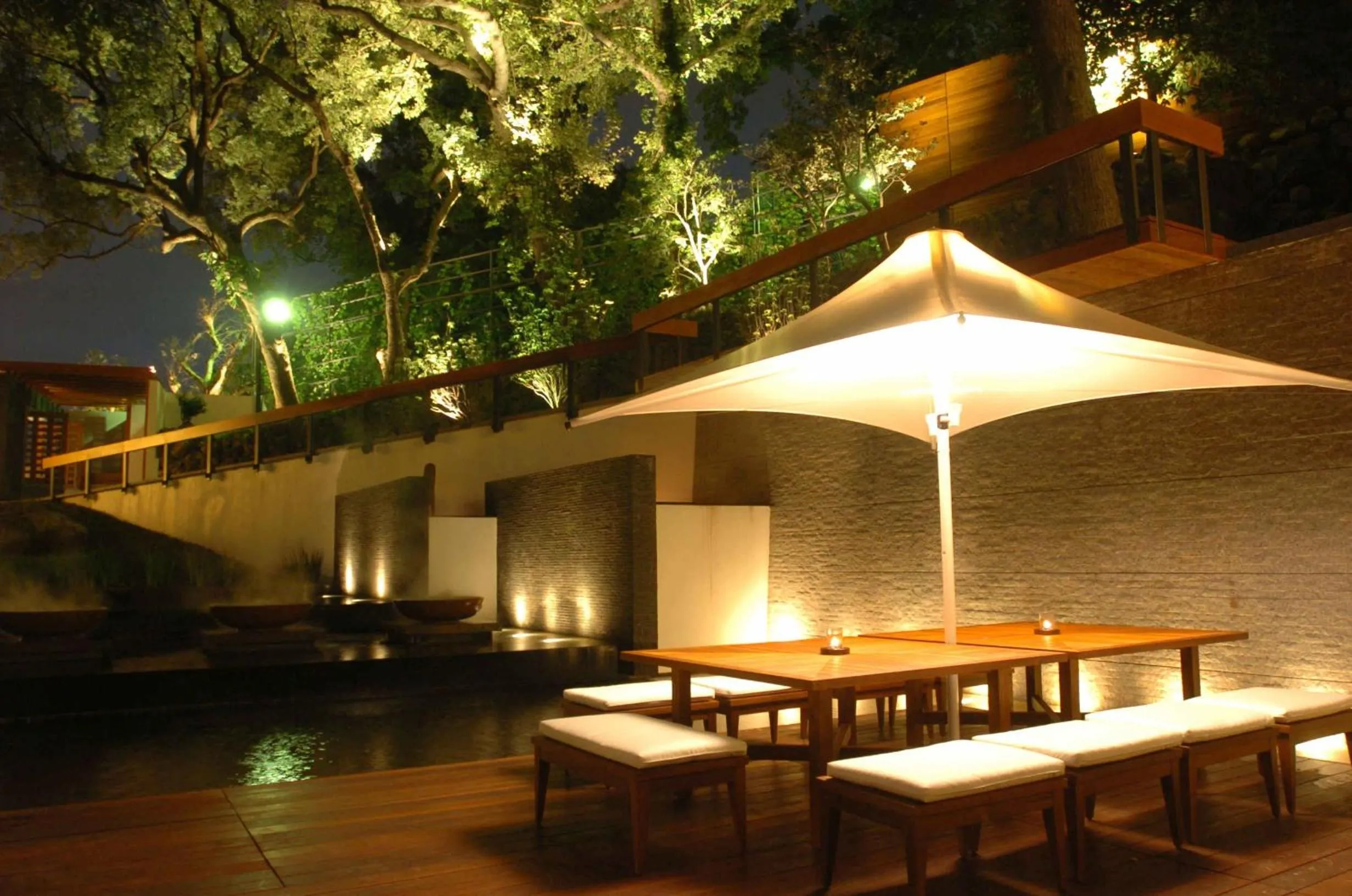 Restaurant/places to eat in Villa 32 (Guests must be 16+)