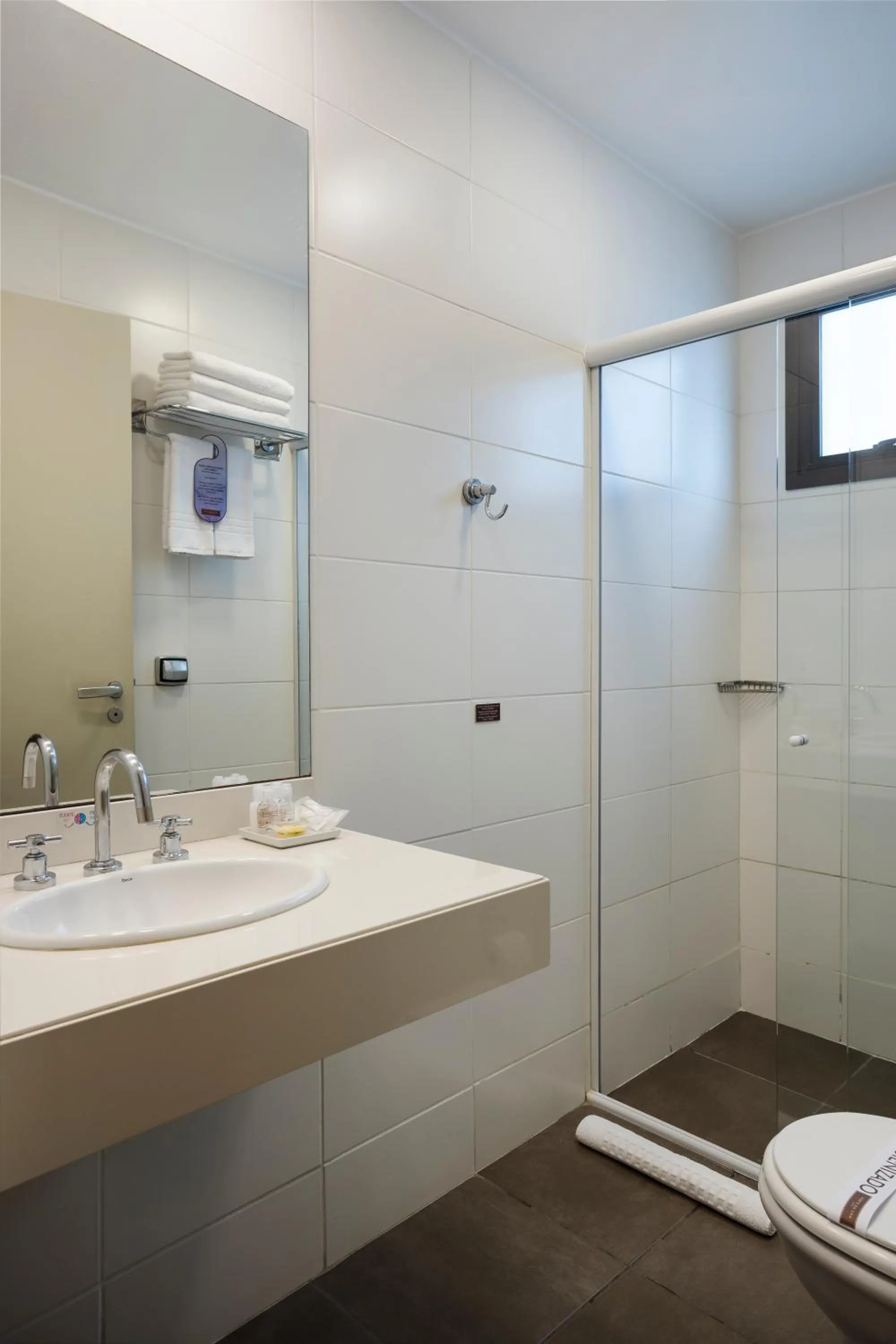 Bathroom in Porto da Ilha Hotel