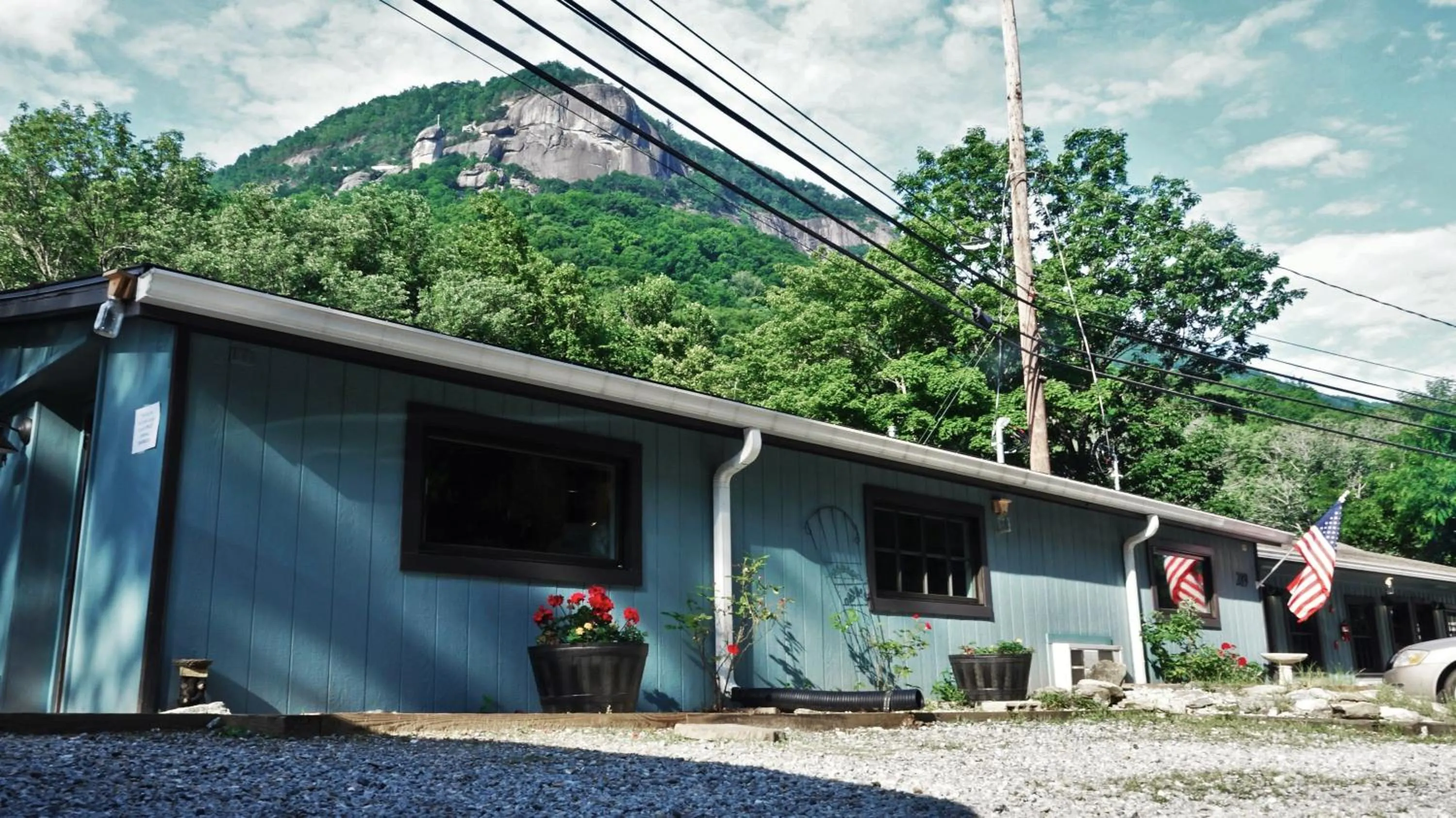 Facade/entrance in Riverside Lodge at Chimney Rock