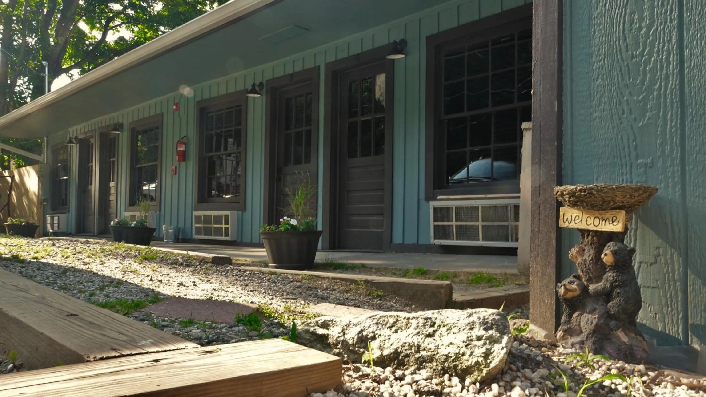 Facade/entrance in Riverside Lodge at Chimney Rock