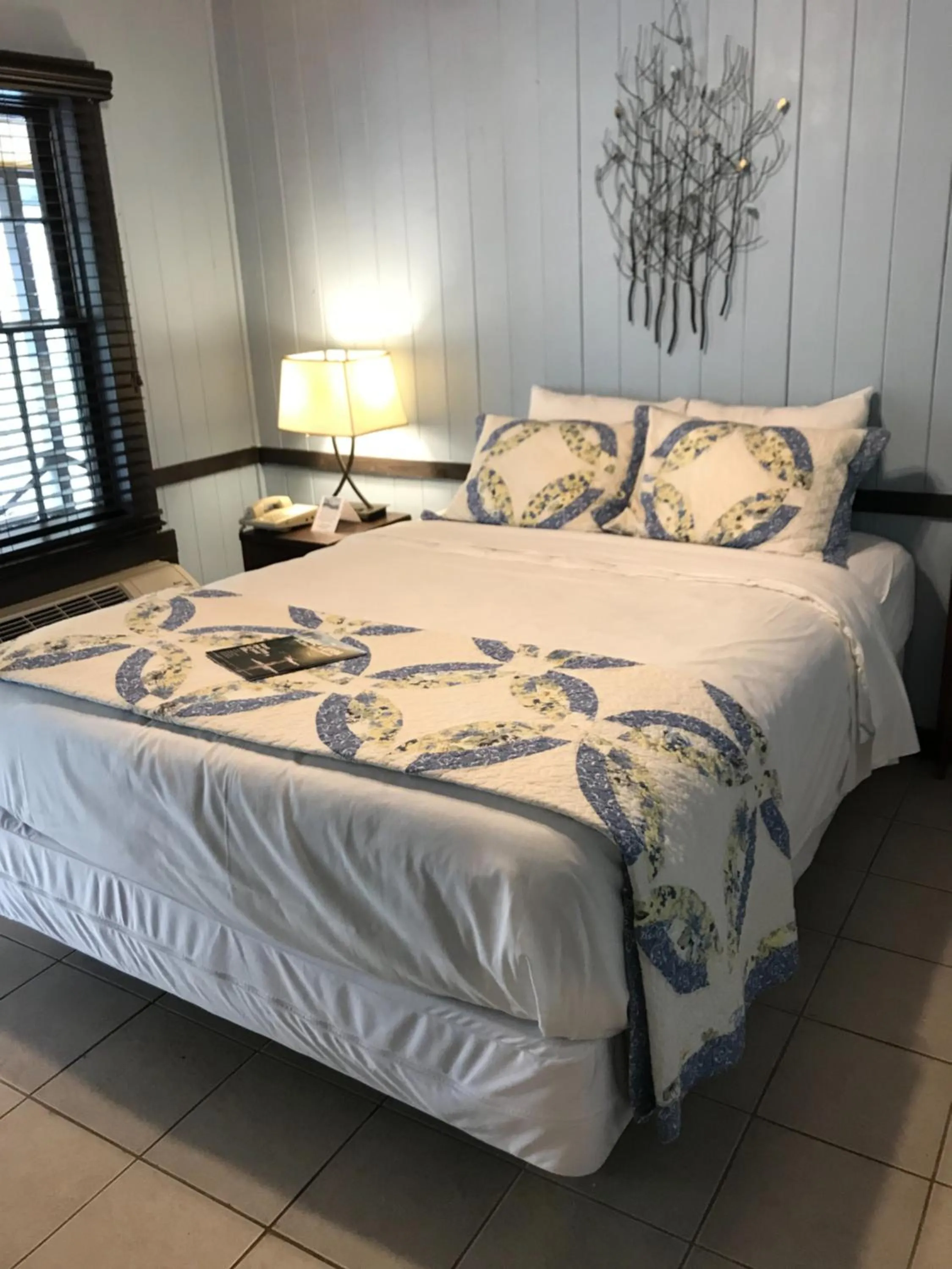 Bedroom, Bed in Riverside Lodge at Chimney Rock