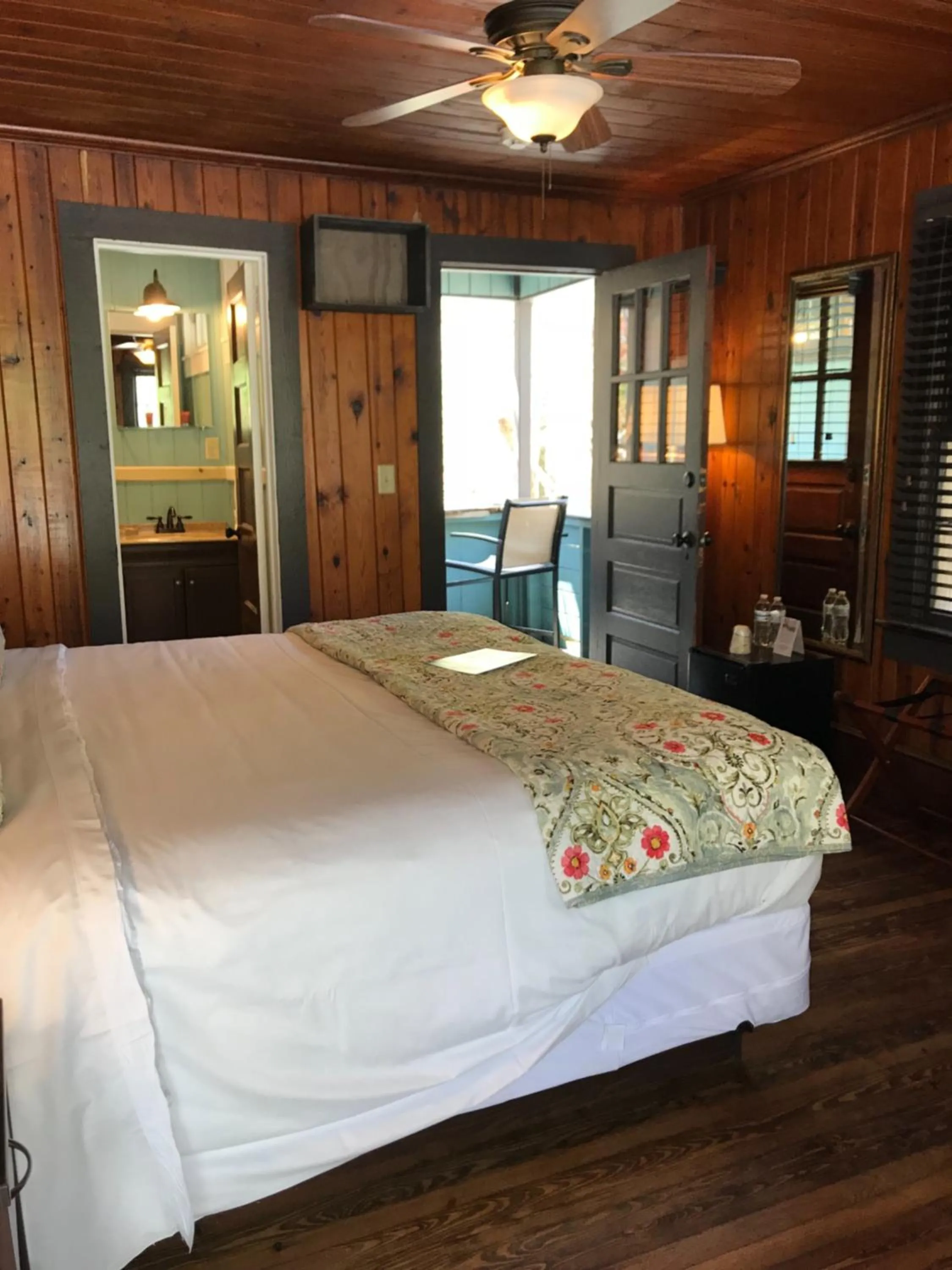 Bedroom, Bed in Riverside Lodge at Chimney Rock